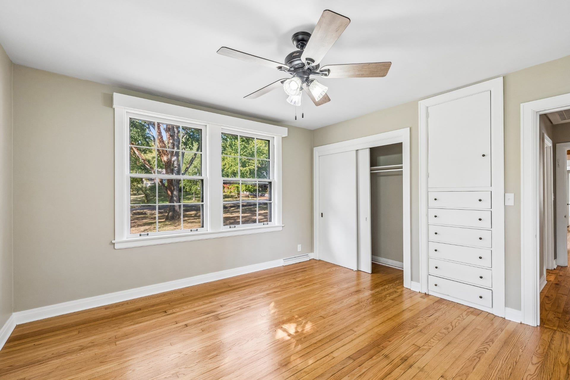 909 Hillcrest Ave, Columbia, TN 38401 909 Hillcrest Ave, Columbia, TN 38401