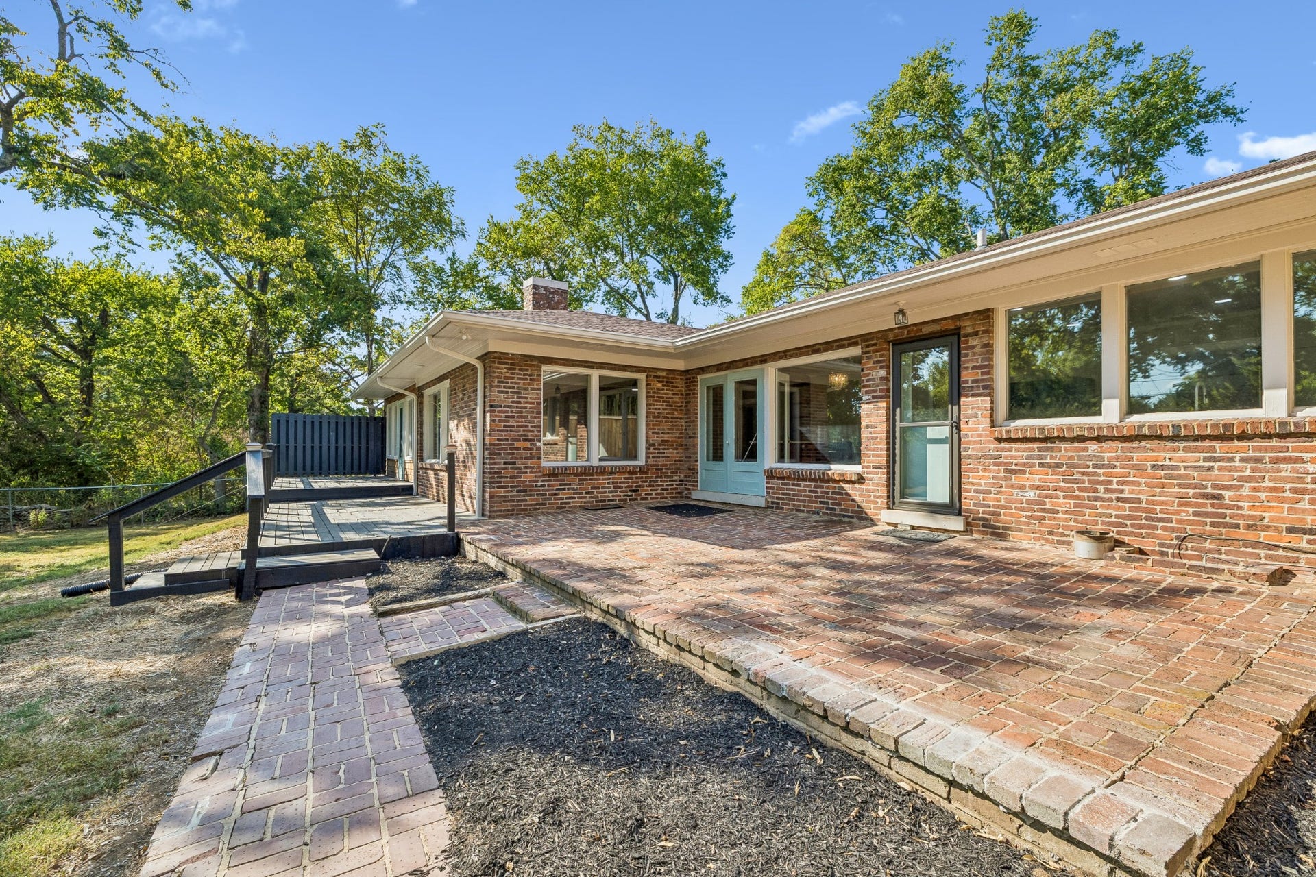 909 Hillcrest Ave, Columbia, TN 38401 909 Hillcrest Ave, Columbia, TN 38401