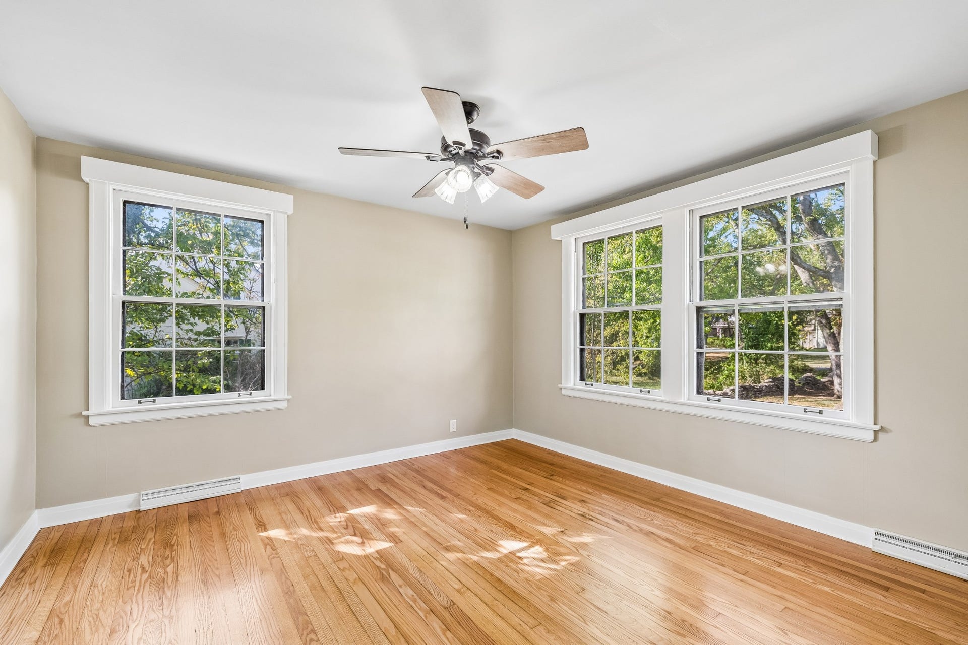 909 Hillcrest Ave, Columbia, TN 38401 909 Hillcrest Ave, Columbia, TN 38401