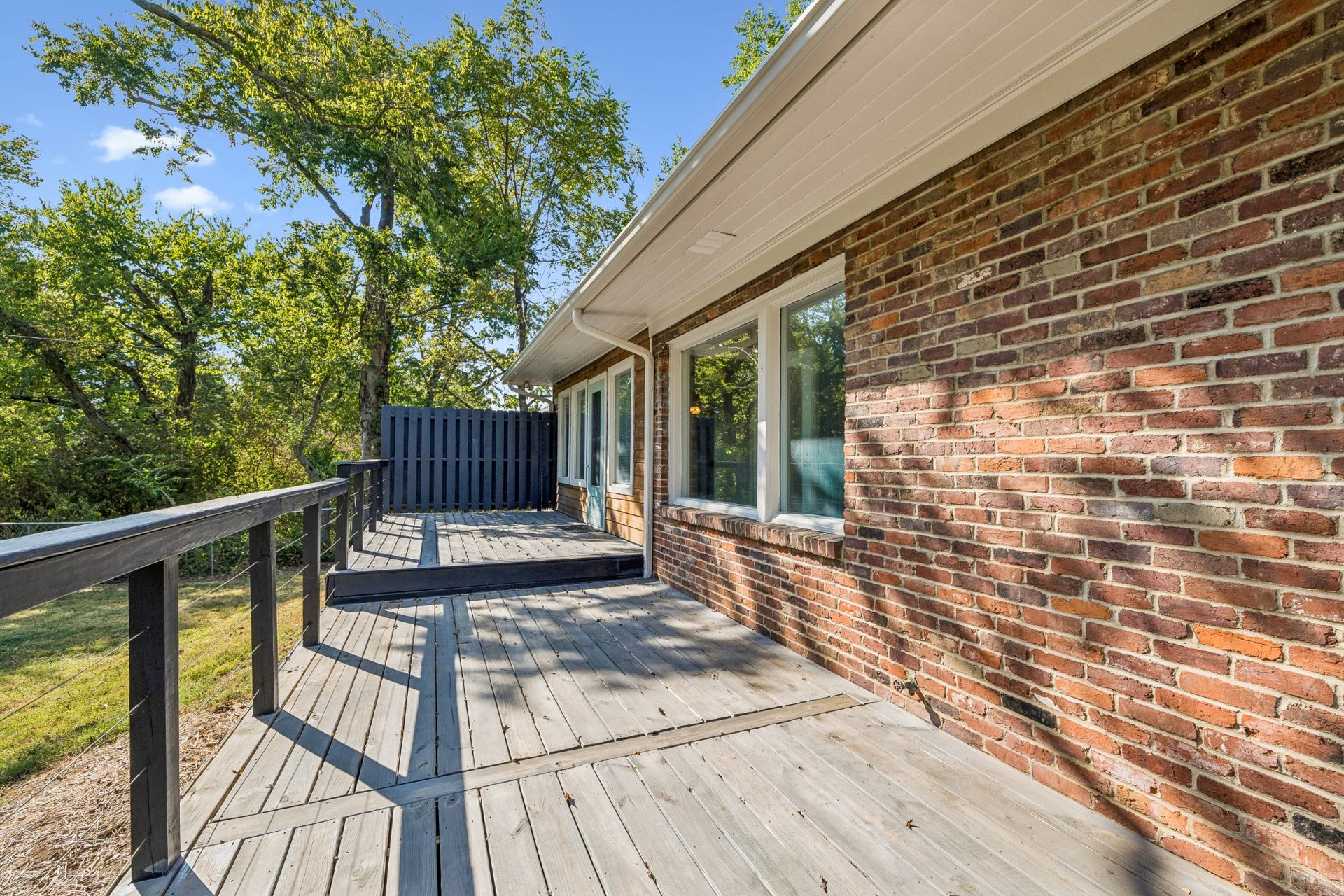 909 Hillcrest Ave, Columbia, TN 38401 909 Hillcrest Ave, Columbia, TN 38401