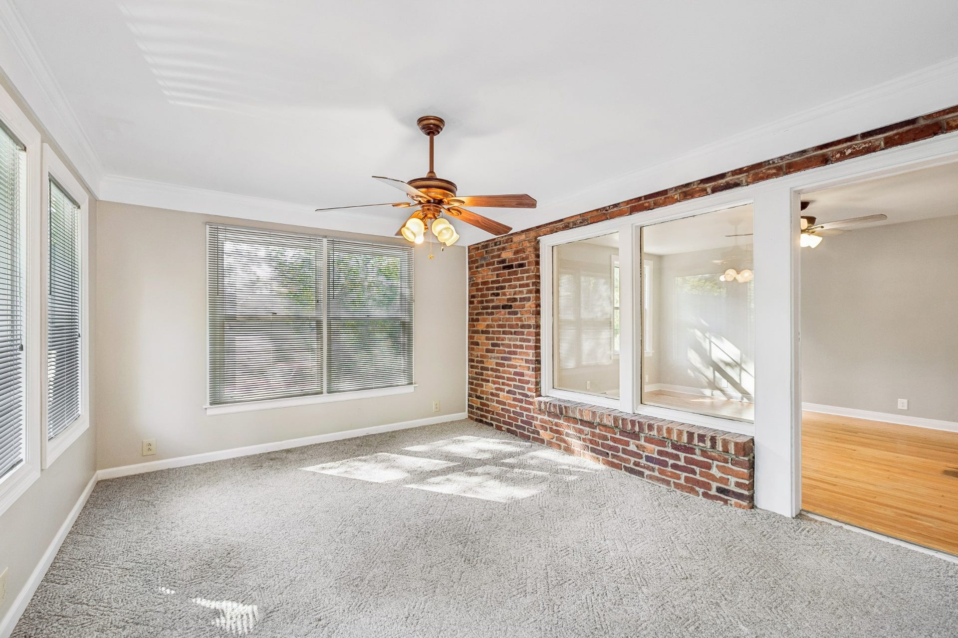 909 Hillcrest Ave, Columbia, TN 38401 909 Hillcrest Ave, Columbia, TN 38401