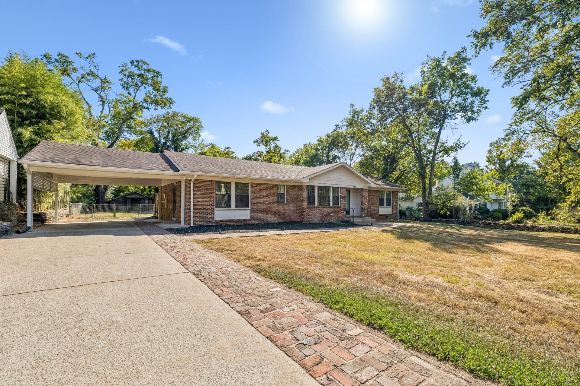 909 Hillcrest Ave, Columbia, TN 38401 909 Hillcrest Ave, Columbia, TN 38401