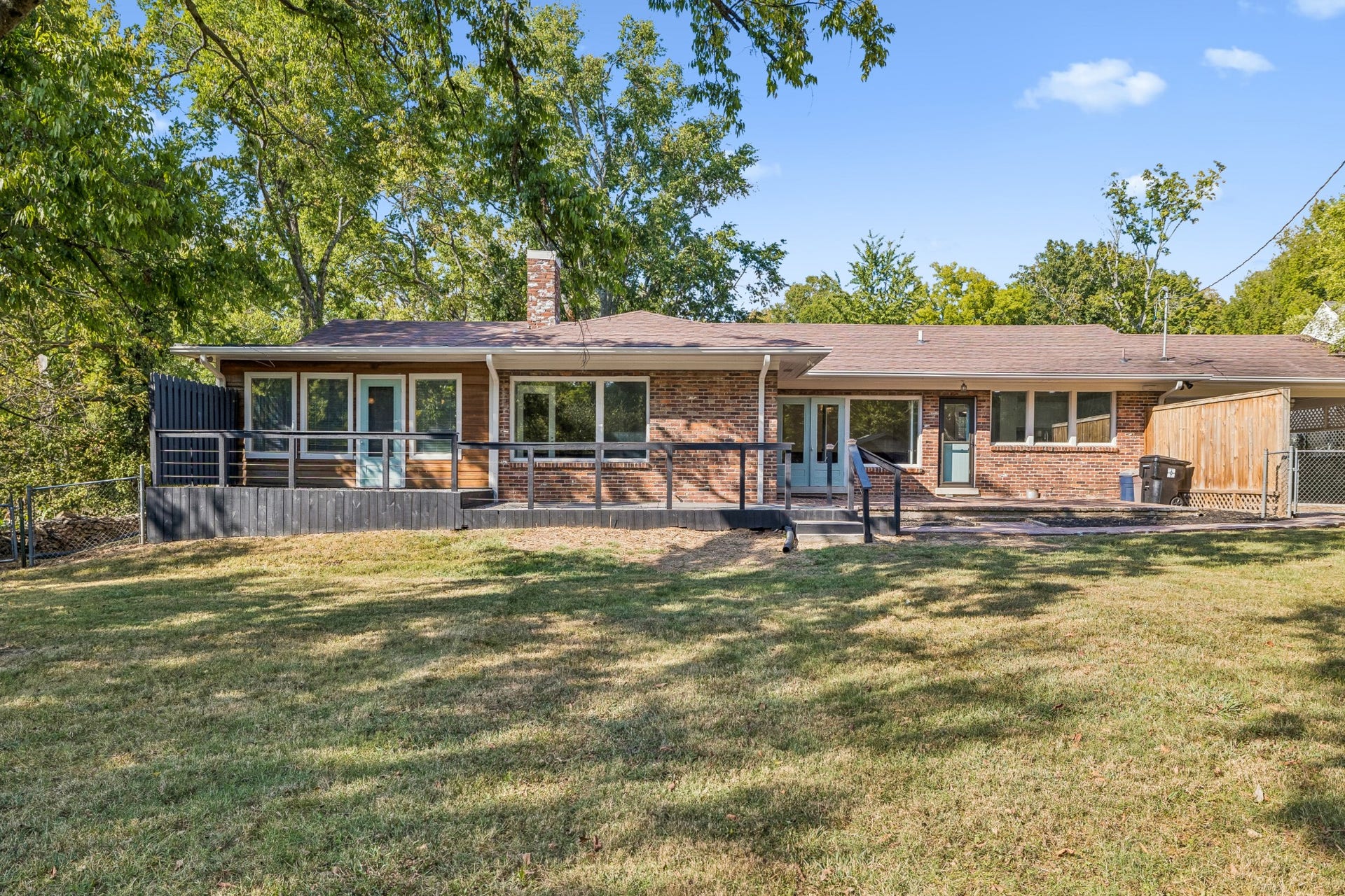909 Hillcrest Ave, Columbia, TN 38401 909 Hillcrest Ave, Columbia, TN 38401
