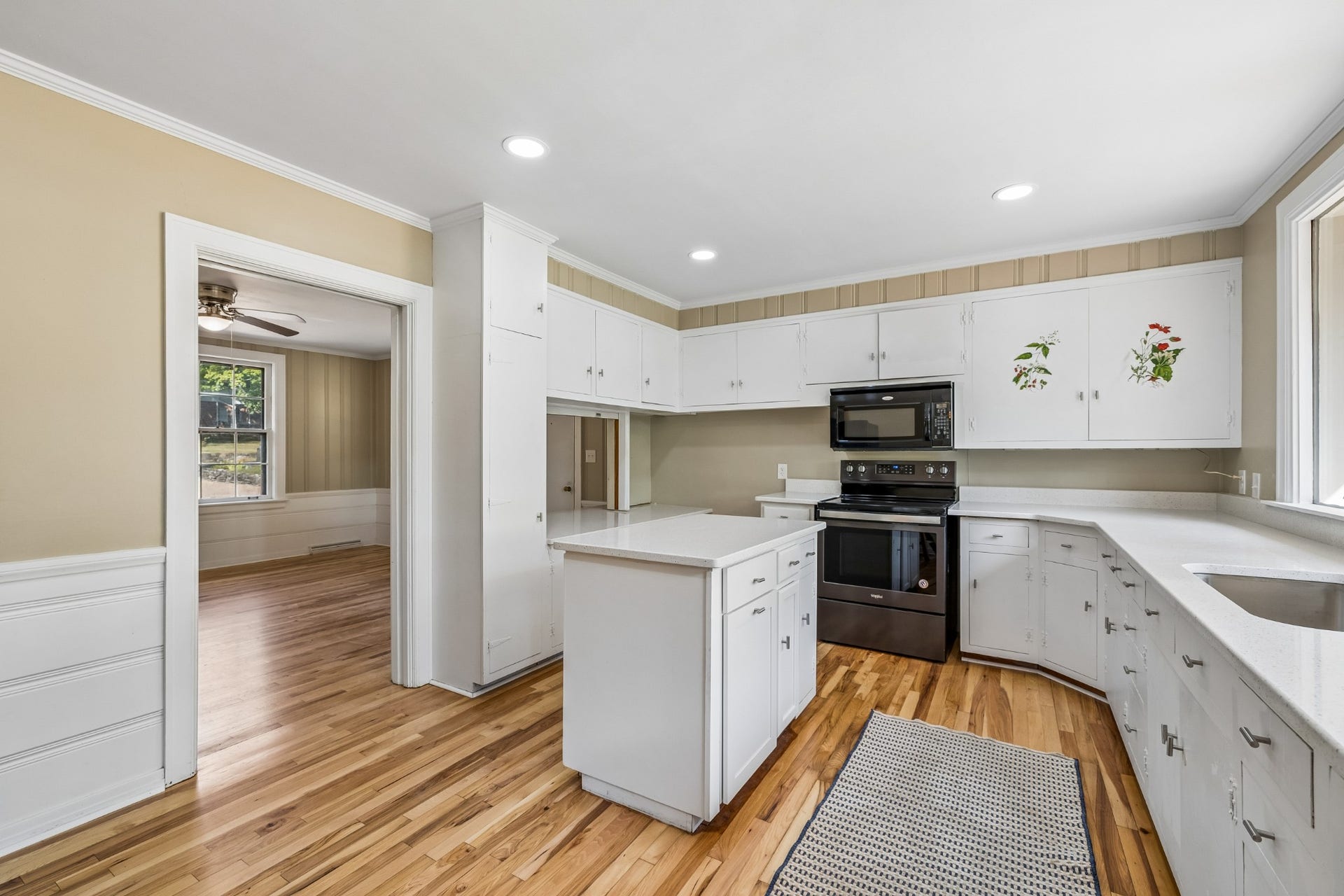 909 Hillcrest Ave, Columbia, TN 38401 909 Hillcrest Ave, Columbia, TN 38401