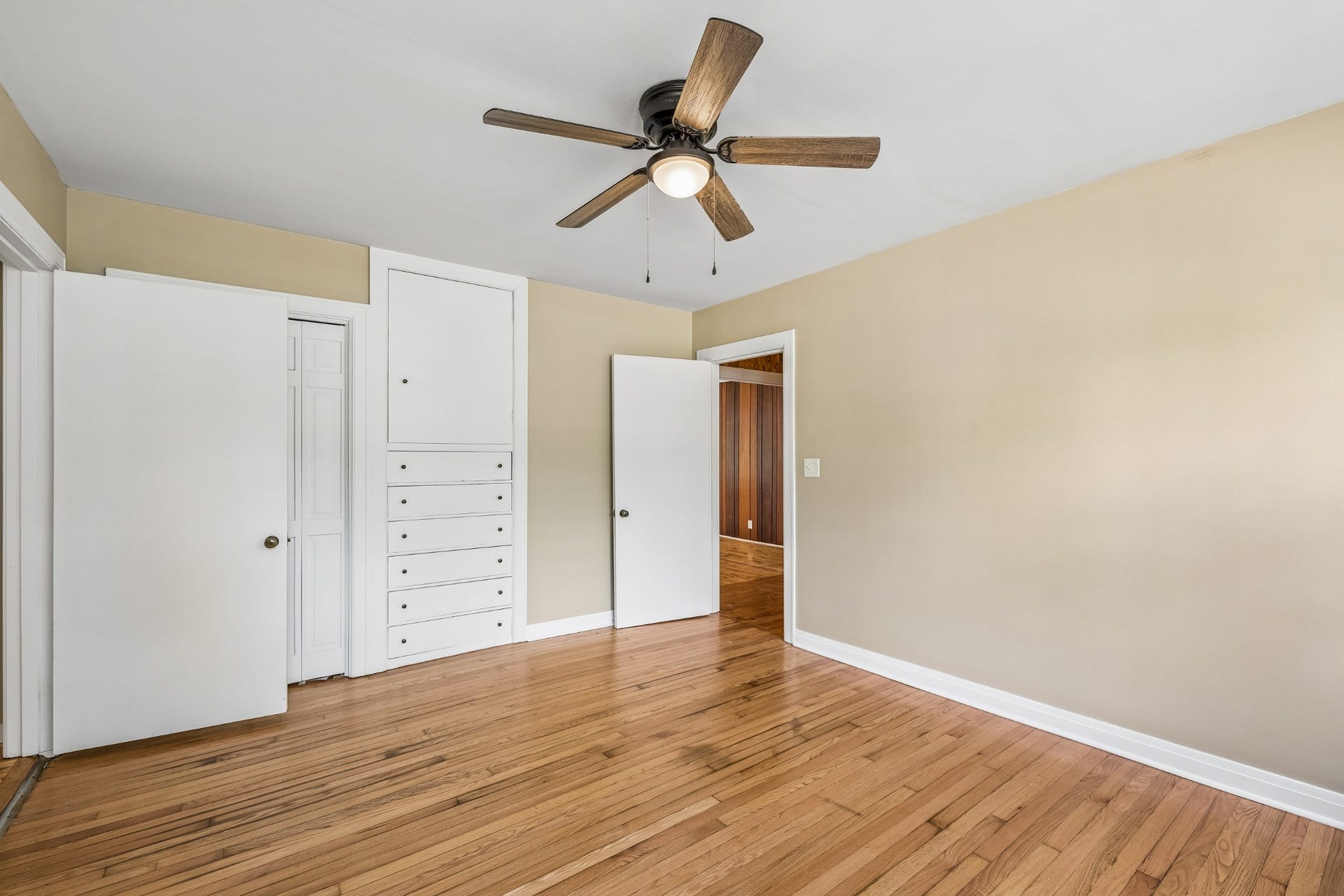 909 Hillcrest Ave, Columbia, TN 38401 909 Hillcrest Ave, Columbia, TN 38401