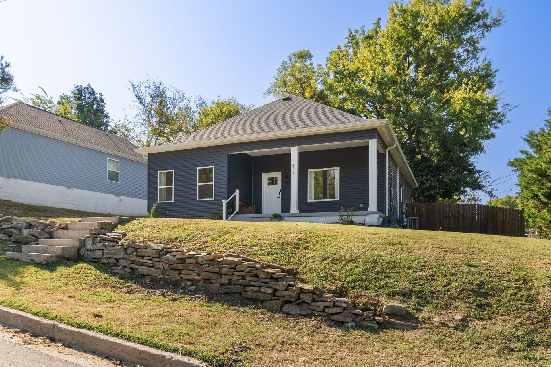 415 W 13th St, Columbia, TN 38401 415 W 13th St, Columbia, TN 38401