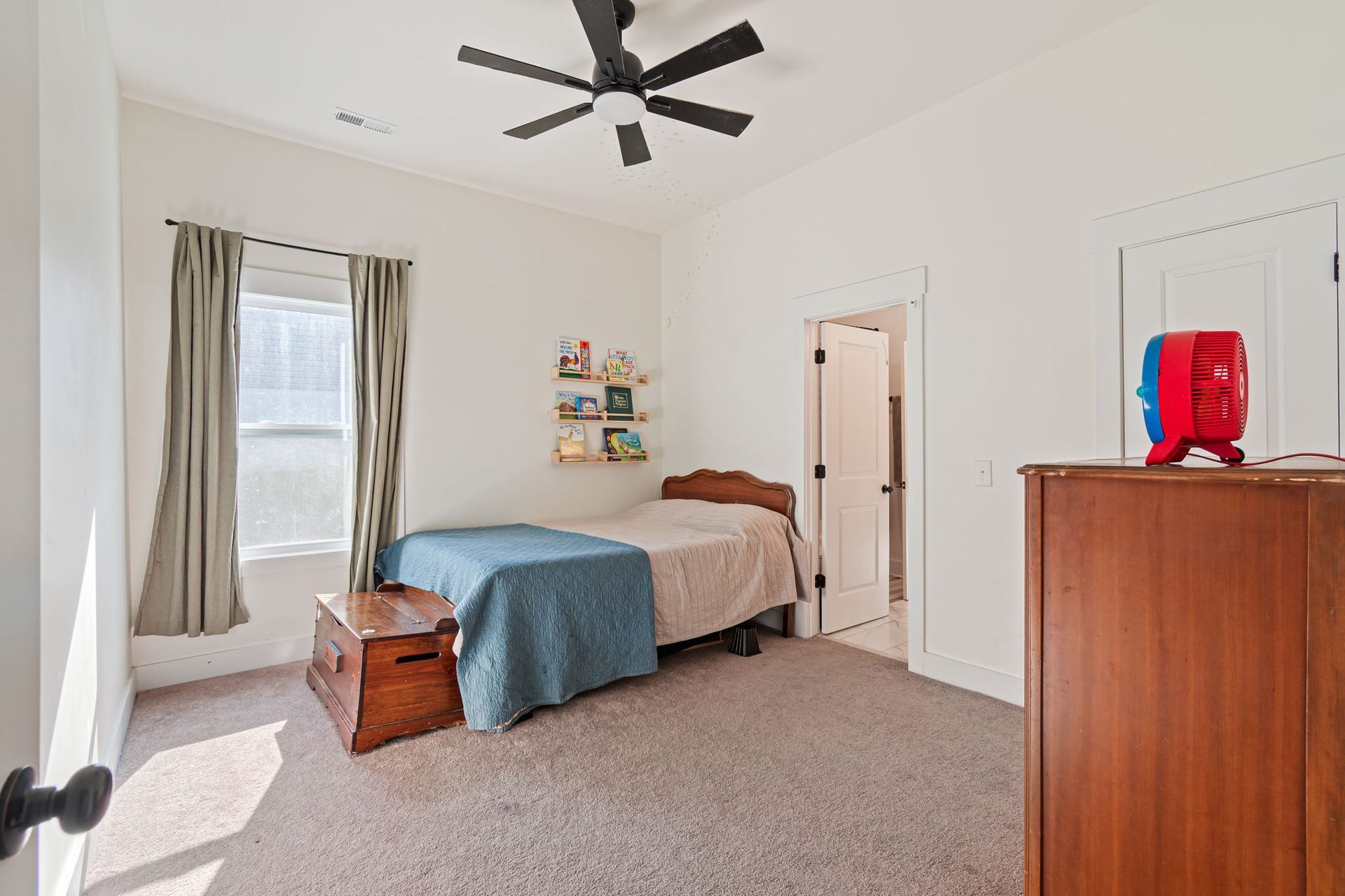 415 W 13th St, Columbia, TN 38401 415 W 13th St, Columbia, TN 38401