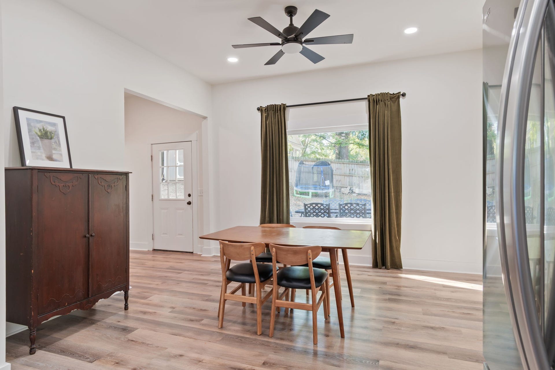 415 W 13th St, Columbia, TN 38401 415 W 13th St, Columbia, TN 38401