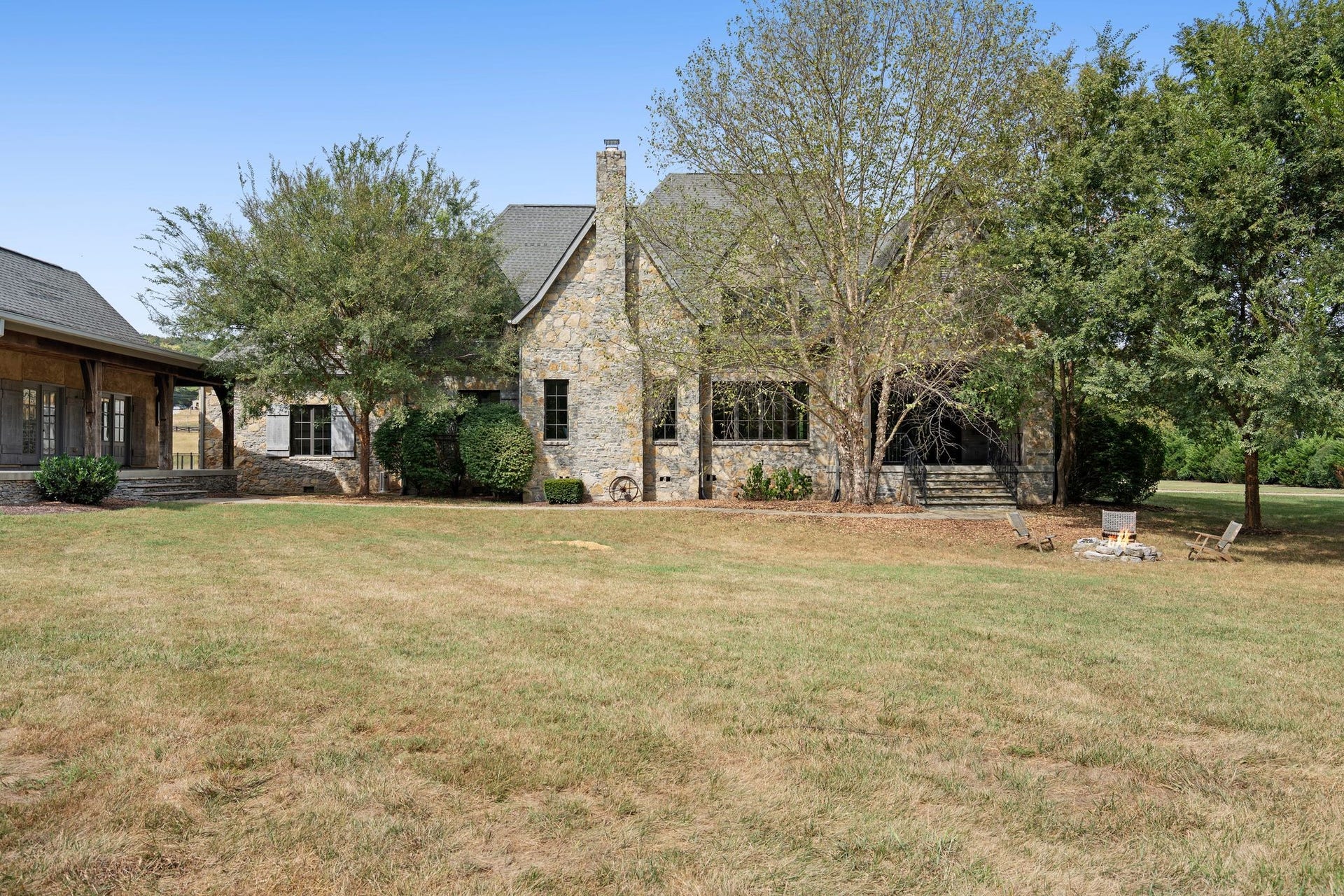 4020 Jessica Ln, Franklin, TN 37064 great open sunny backyard perfect for future pool and outdoor living spaces