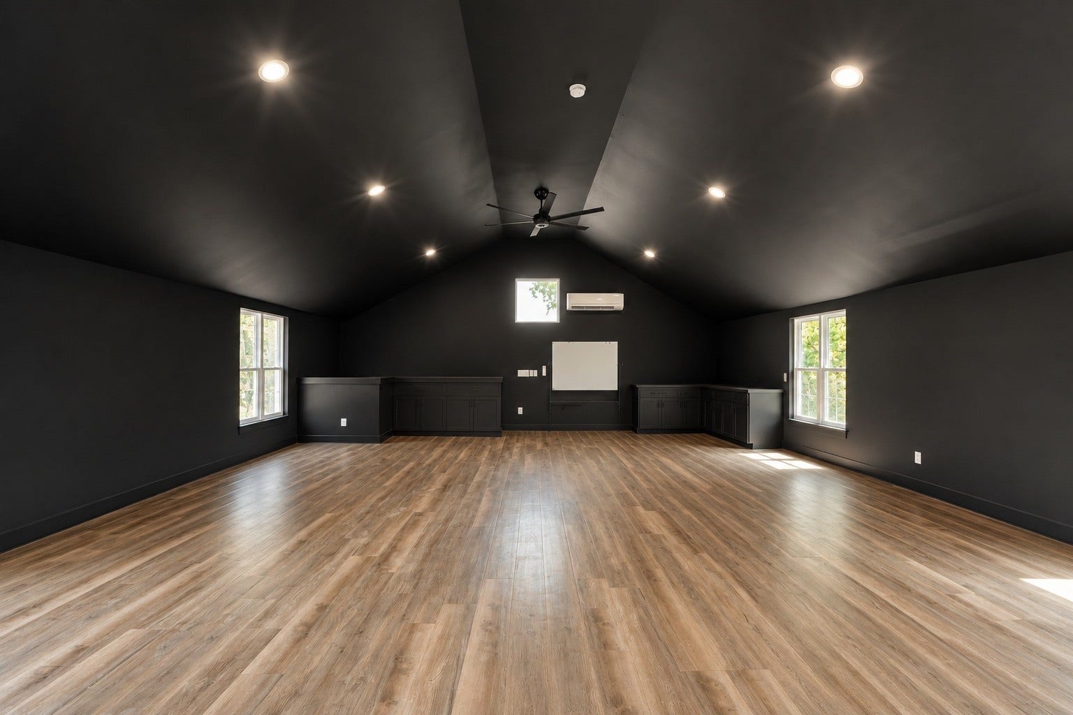 4735 Peytonsville rd, Franklin, TN 37064 bonus area above the garage currently has owners office stuff in it