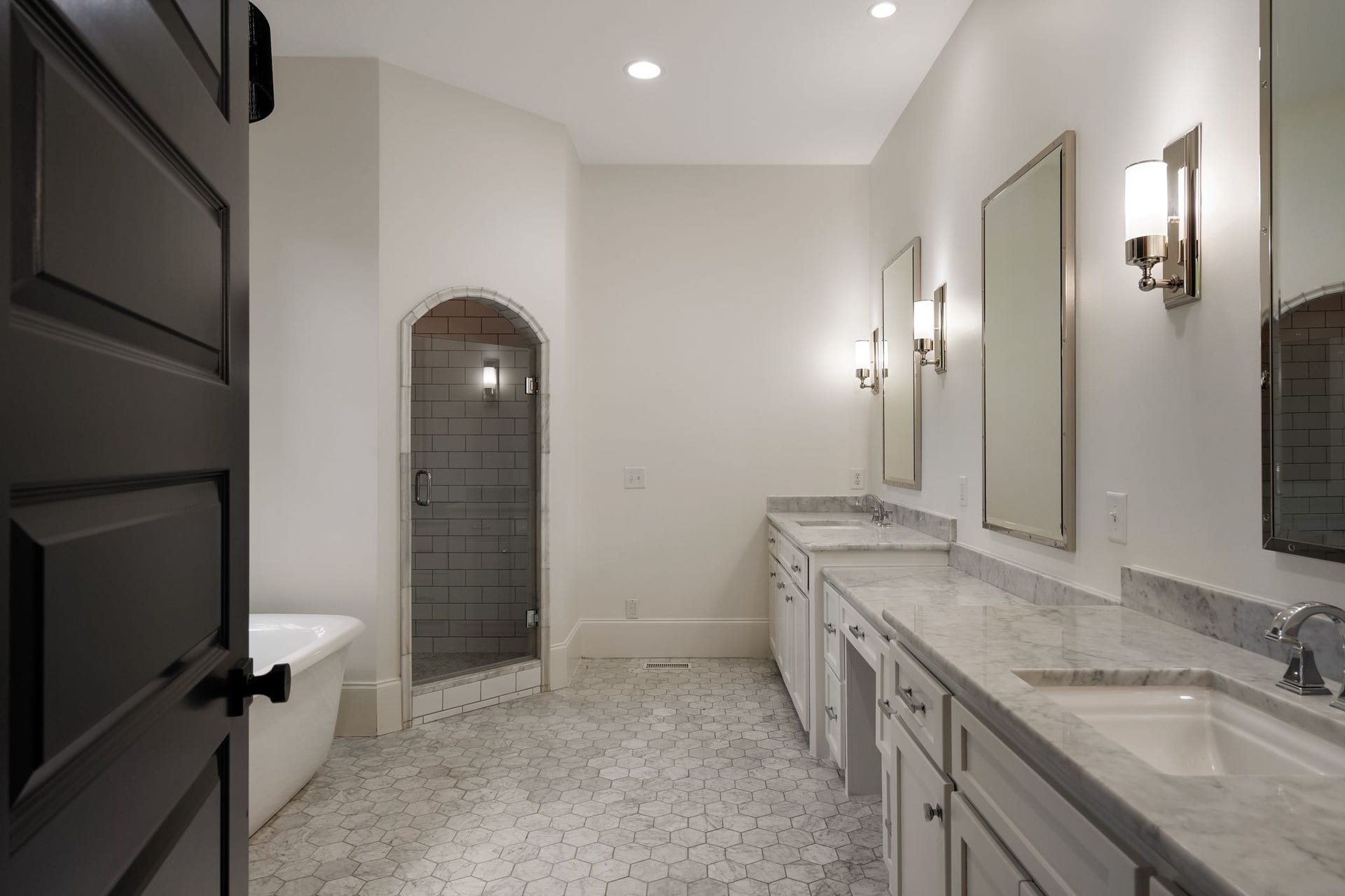 4735 Peytonsville rd, Franklin, TN 37064 master bath
