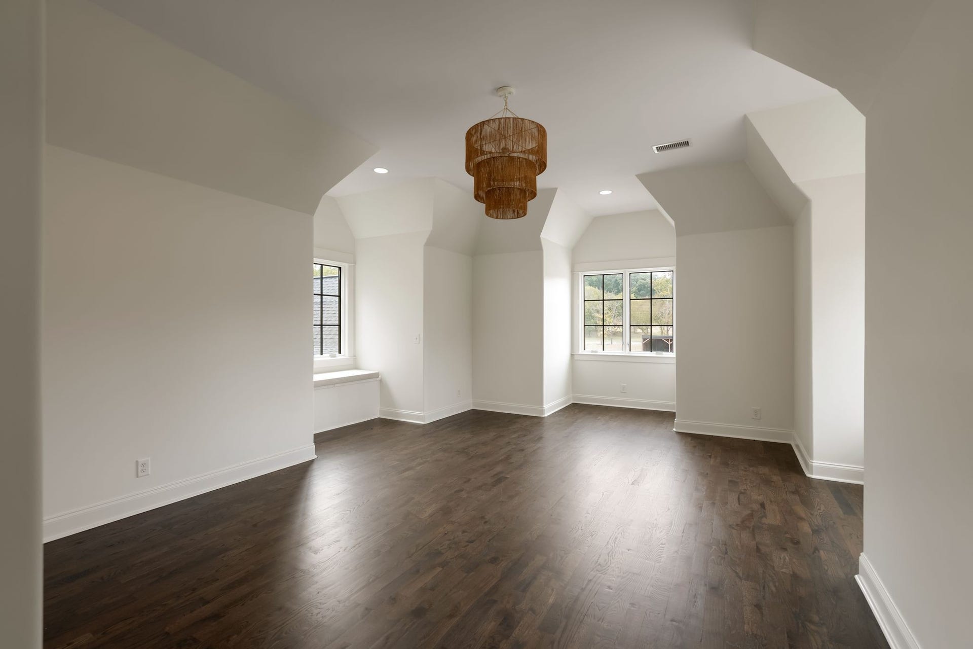 4735 Peytonsville rd, Franklin, TN 37064 bonus room upstairs