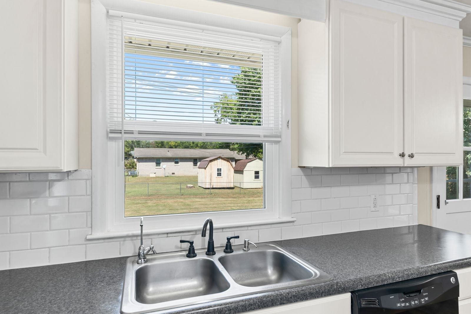 3004 Knud Dr, Columbia, TN 38401 Window over kitchen sink
