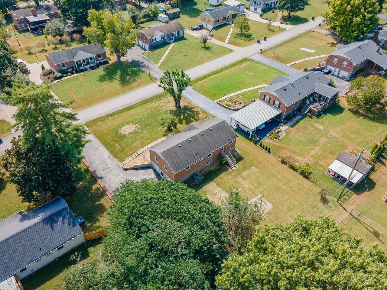 3004 Knud Dr, Columbia, TN 38401 3004 Knud Dr, Columbia, TN 38401