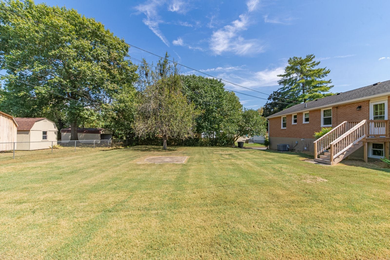 3004 Knud Dr, Columbia, TN 38401 Big backyard