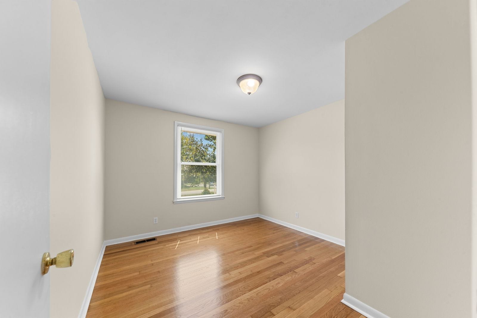 3004 Knud Dr, Columbia, TN 38401 Bedroom 2