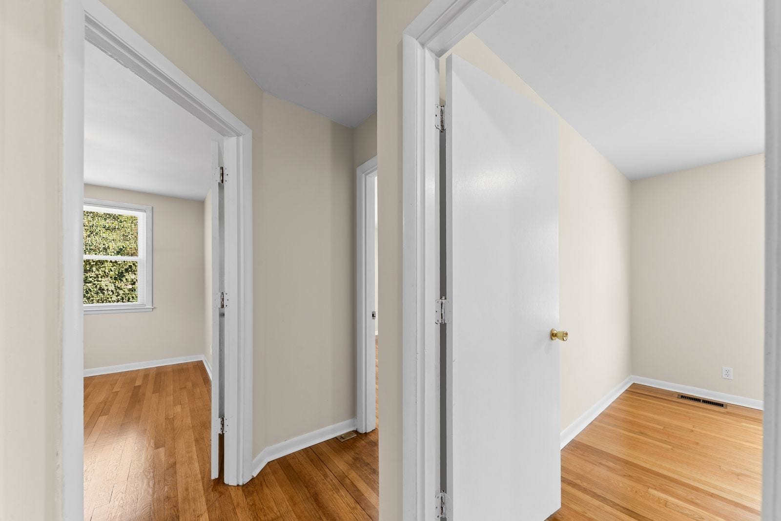 3004 Knud Dr, Columbia, TN 38401 All bedrooms join