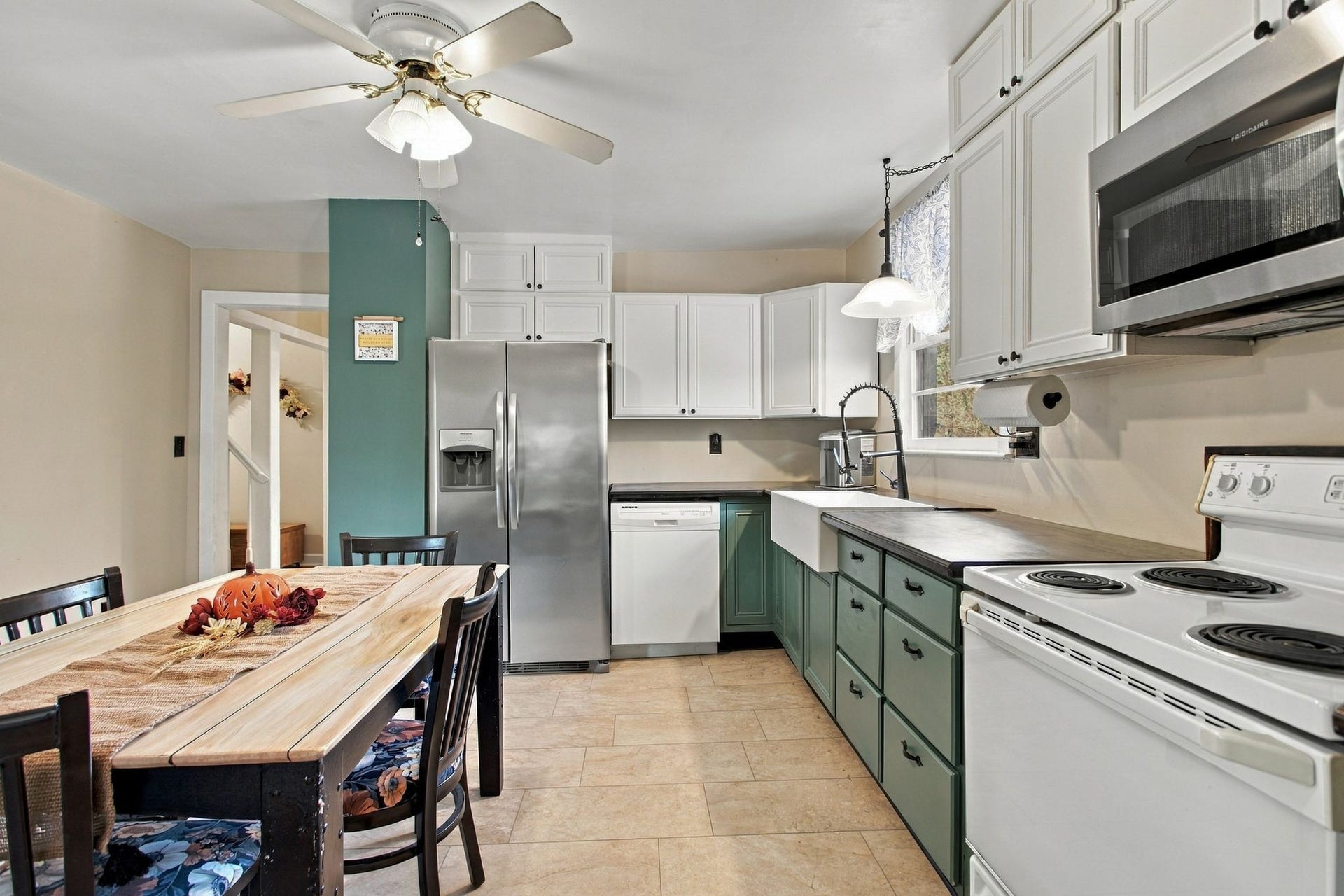 3561 Tobe Robertson Rd, Columbia, TN 38401 3561 Tobe Robertson Rd, Columbia, TN 38401