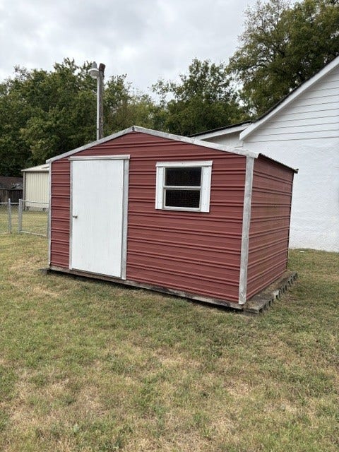 1400 S High St, Columbia, TN 38401 Storage building