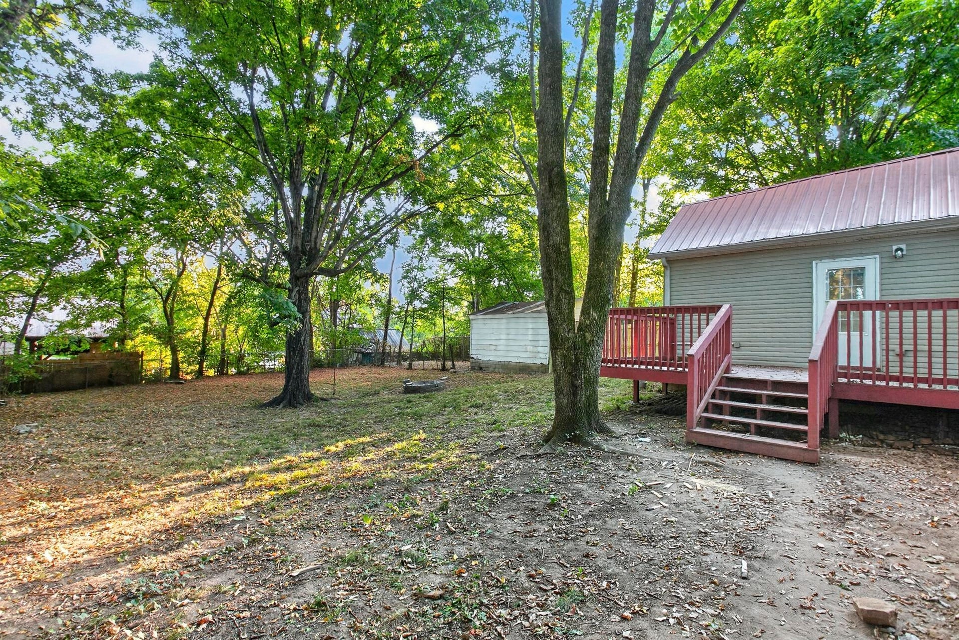 329 W 14th St, Columbia, TN 38401 329 W 14th St, Columbia, TN 38401