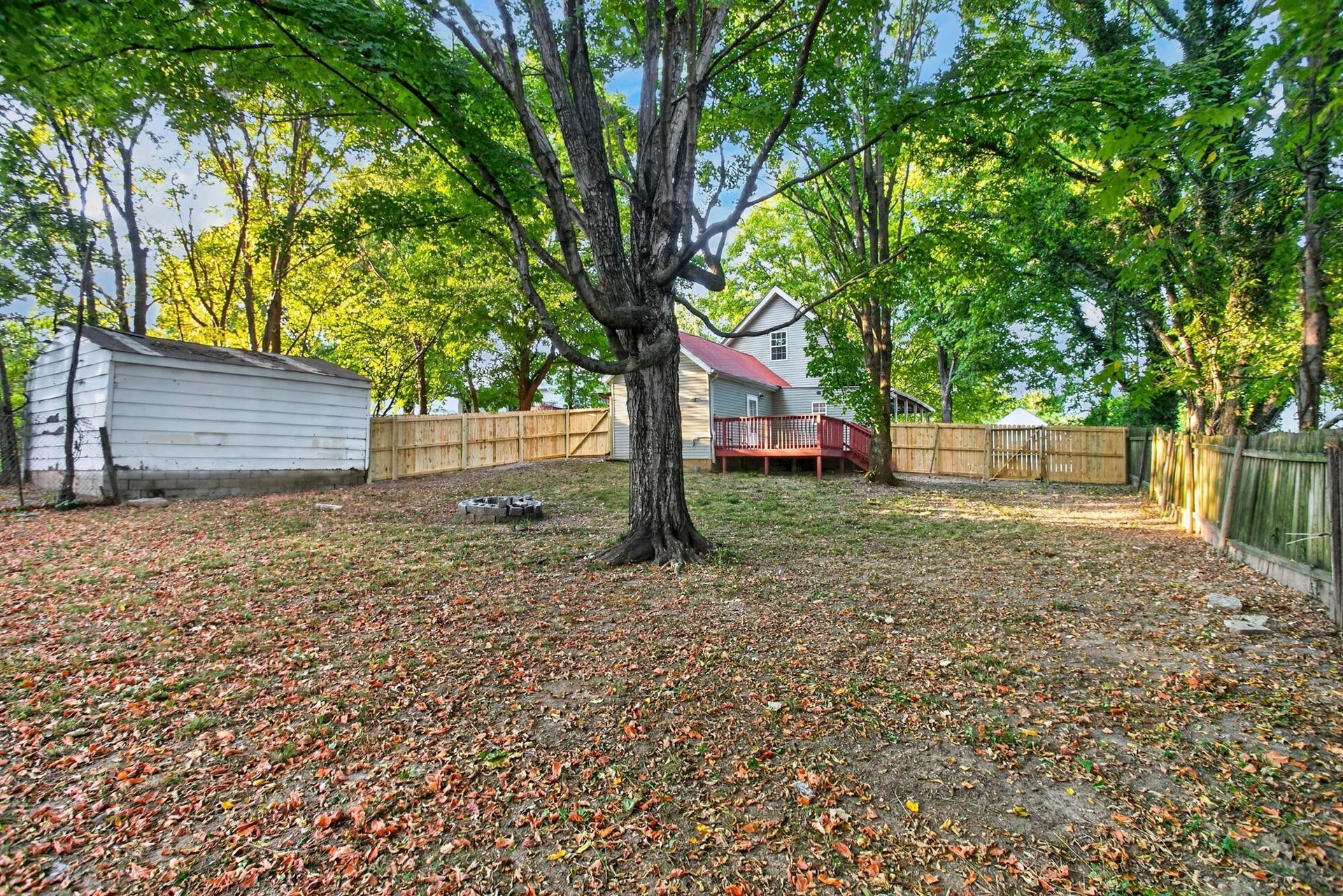 329 W 14th St, Columbia, TN 38401 329 W 14th St, Columbia, TN 38401