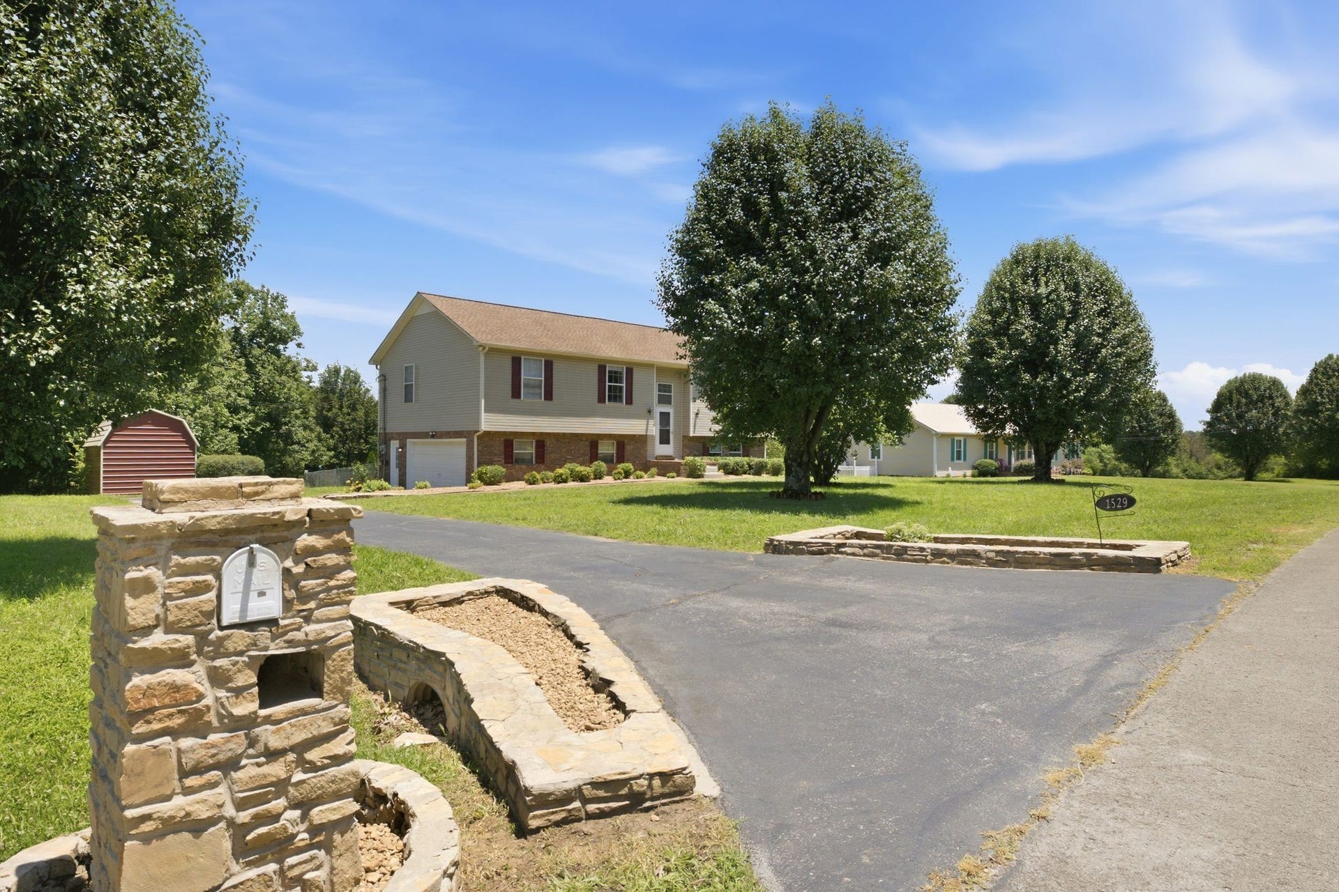 1529 Potter Dr, Columbia, TN 38401 1529 Potter Dr, Columbia, TN 38401
