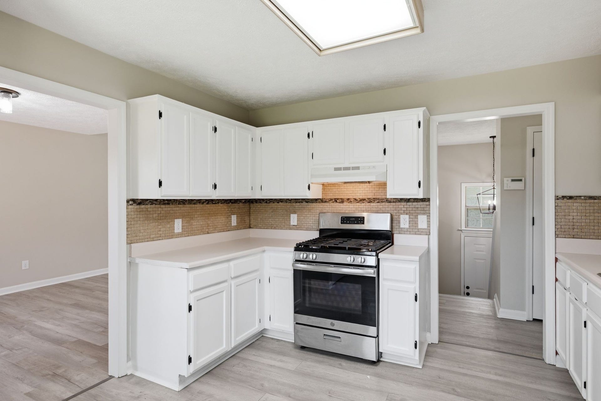 1529 Potter Dr, Columbia, TN 38401 1529 Potter Dr, Columbia, TN 38401
