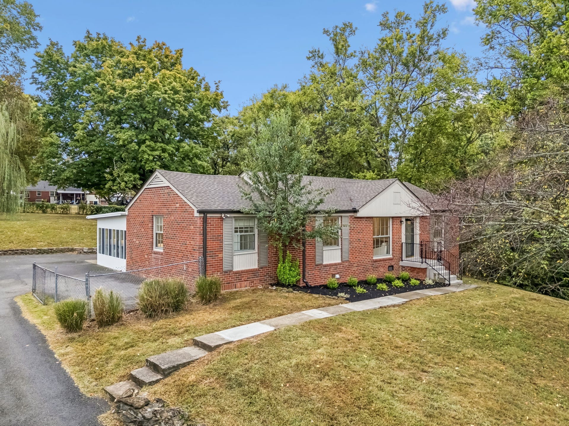 4840 Lynn Dr, Nashville, TN 37211