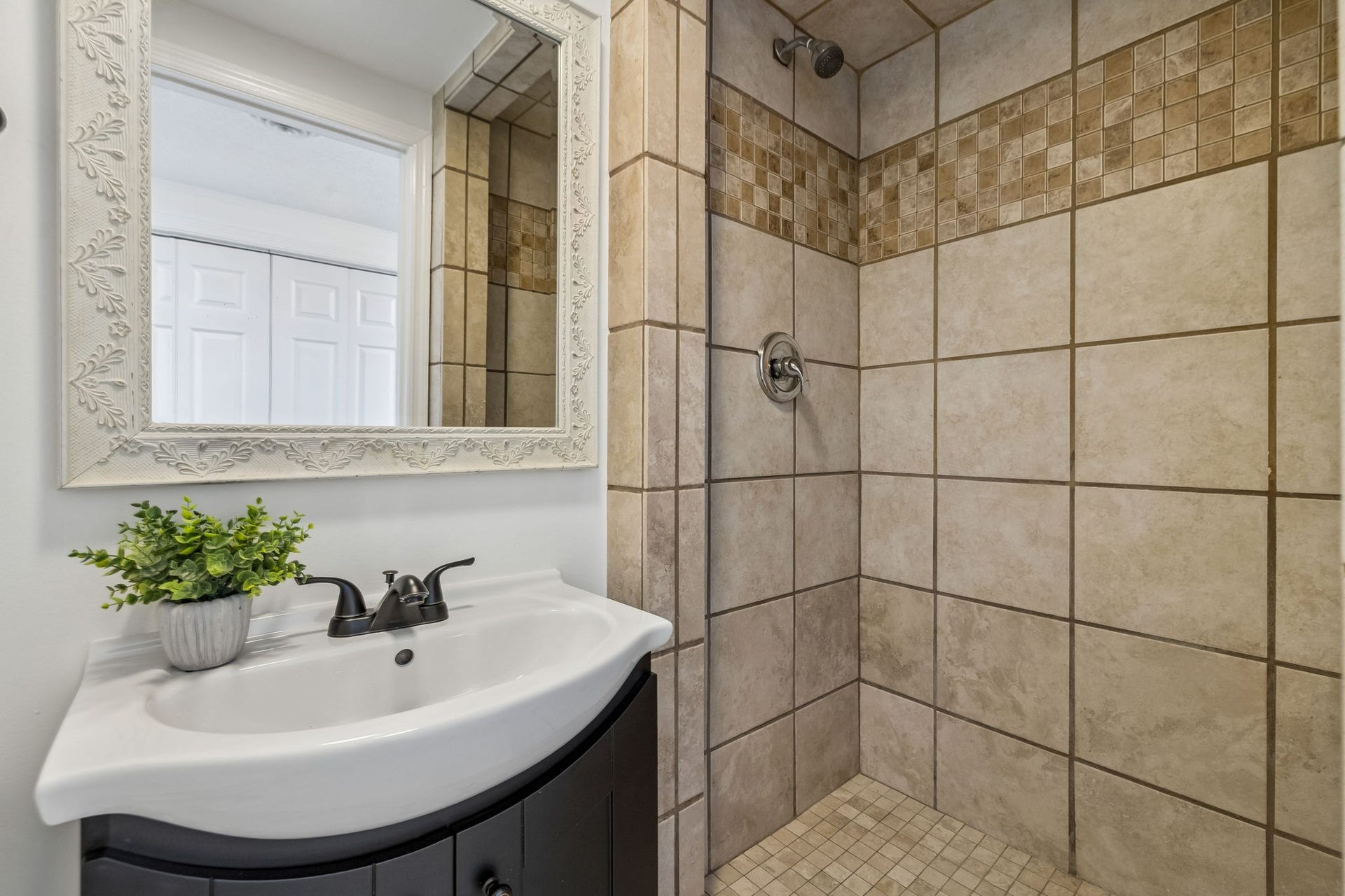 4840 Lynn Dr, Nashville, TN 37211