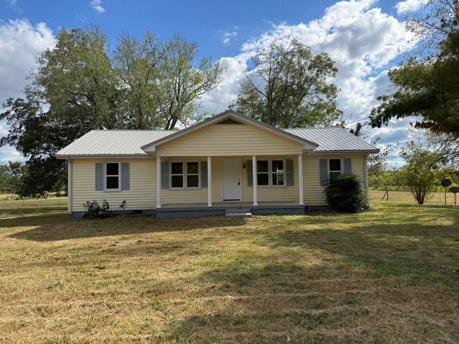 Property photo for 447 Pepper Hill Rd, Bell Buckle, TN