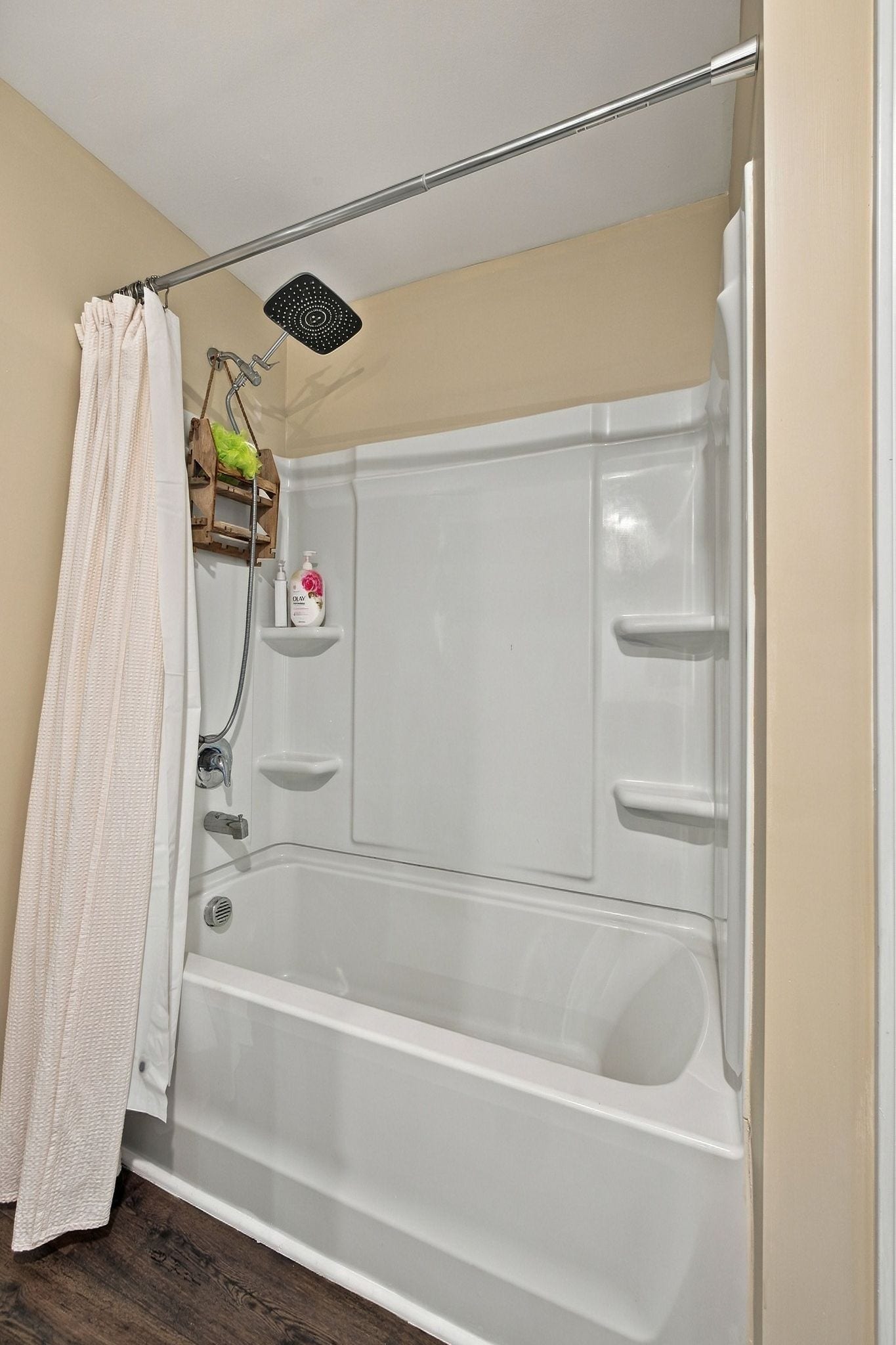 2946 Beeswax St, Columbia, TN 38401 2946 Beeswax St, Columbia, TN 38401