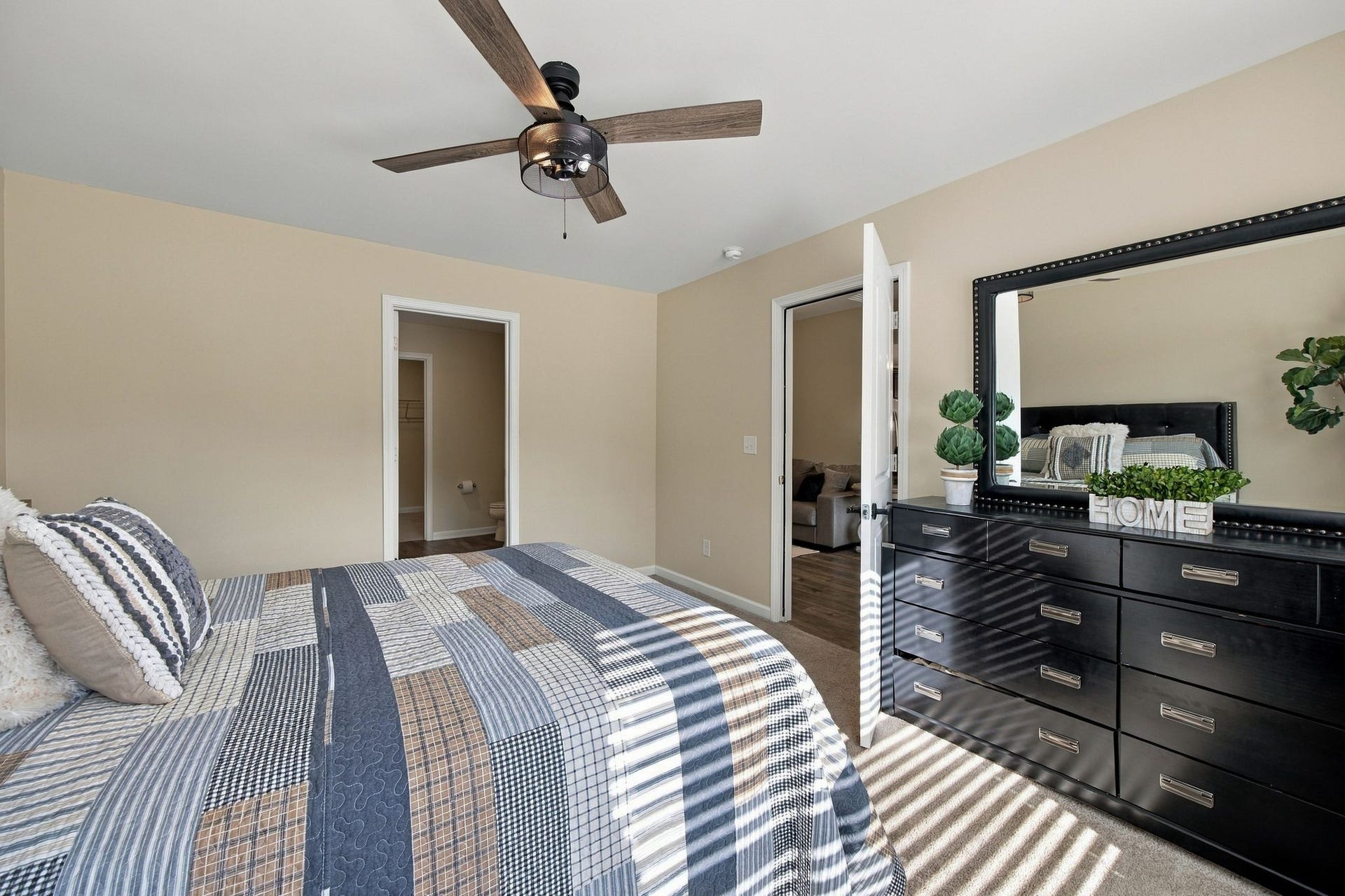 2946 Beeswax St, Columbia, TN 38401 2946 Beeswax St, Columbia, TN 38401