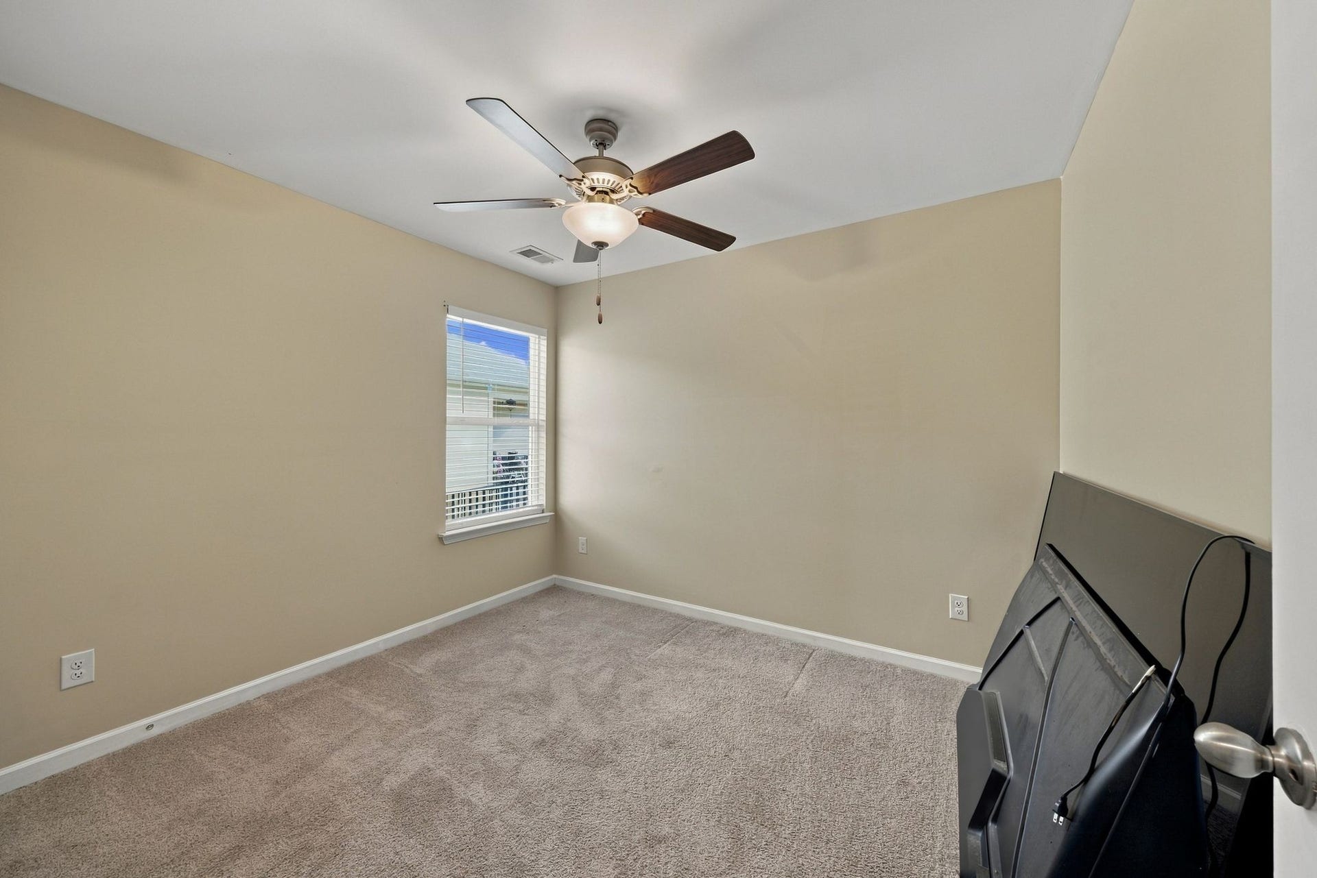2946 Beeswax St, Columbia, TN 38401 2946 Beeswax St, Columbia, TN 38401