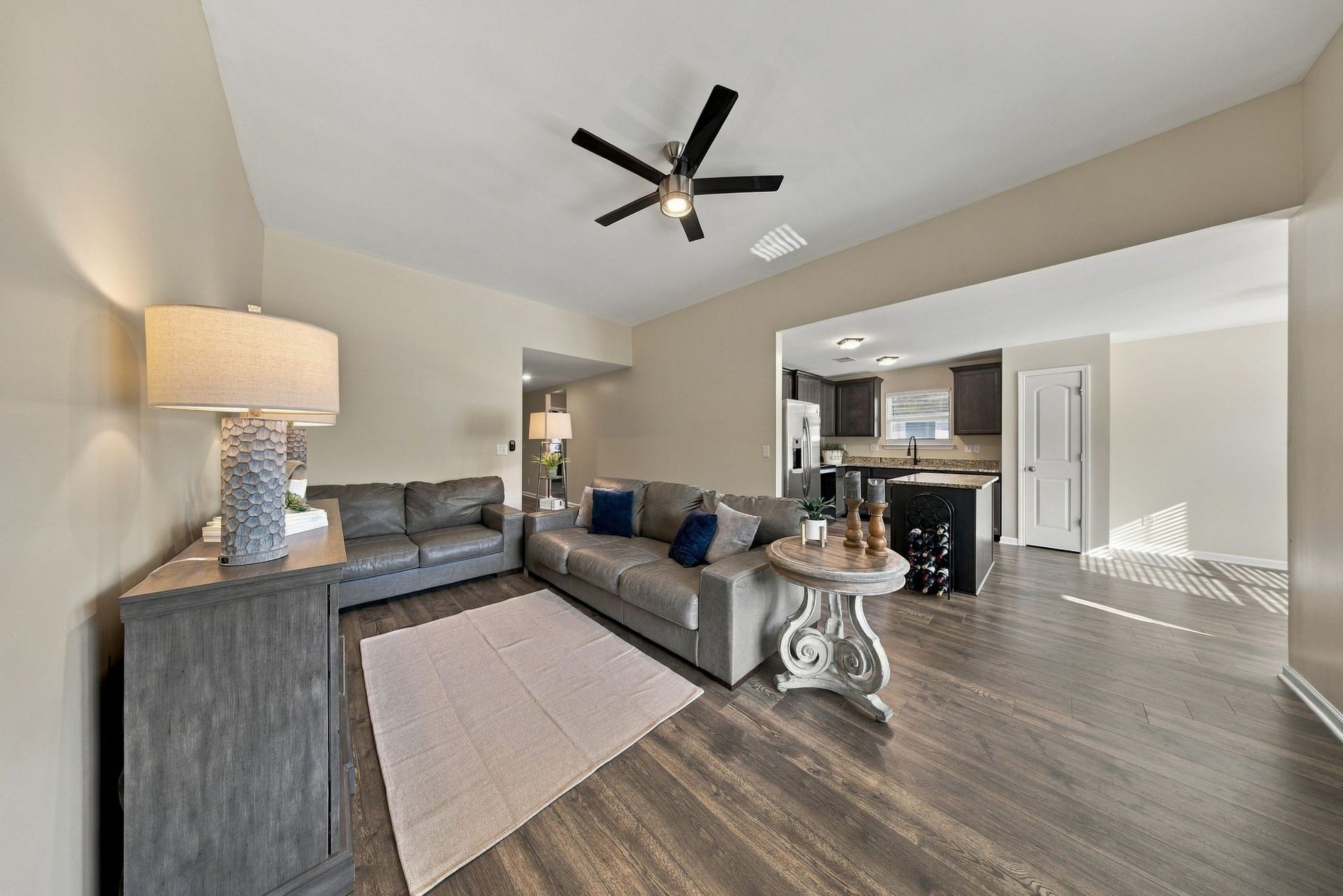 2946 Beeswax St, Columbia, TN 38401 2946 Beeswax St, Columbia, TN 38401