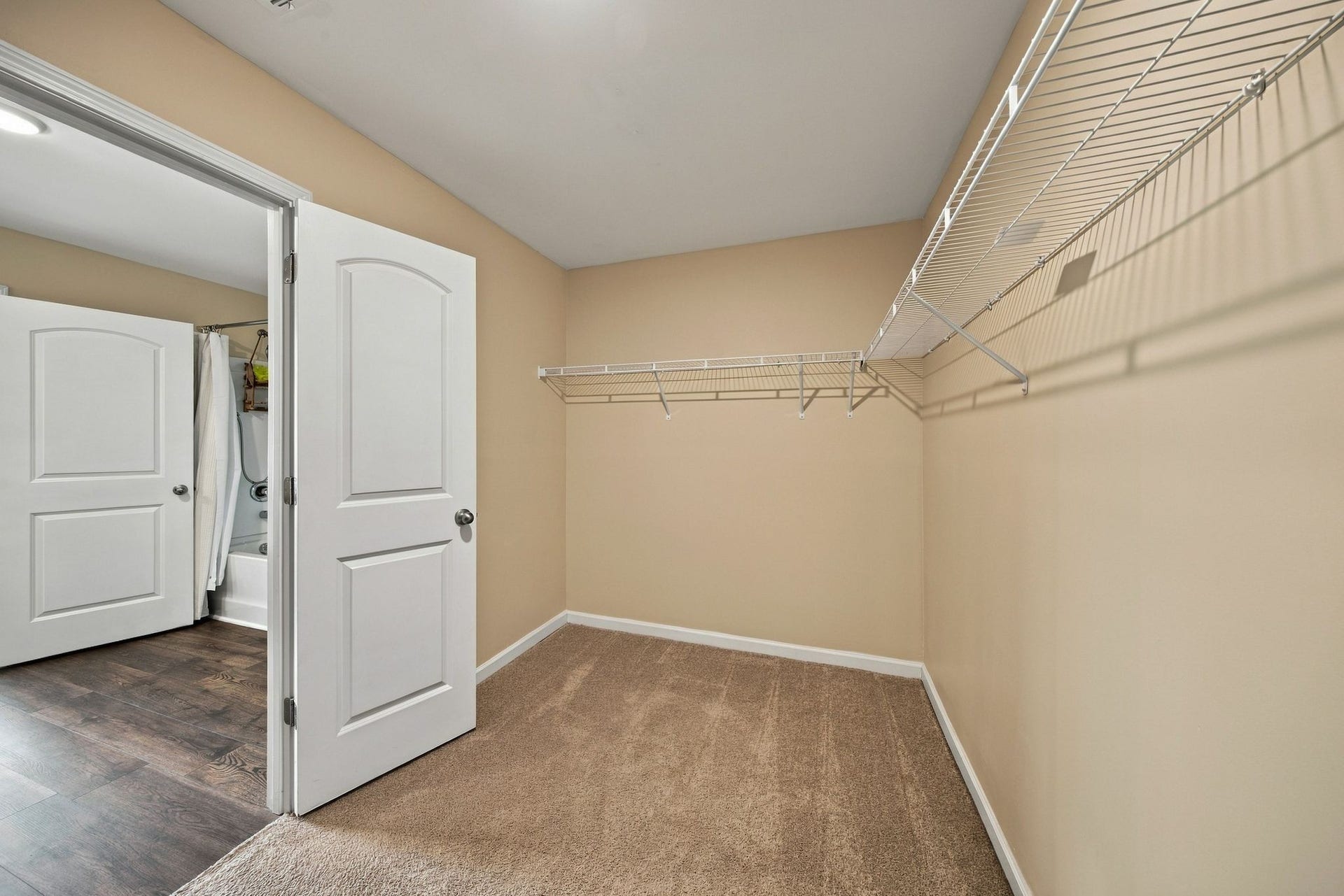 2946 Beeswax St, Columbia, TN 38401 2946 Beeswax St, Columbia, TN 38401