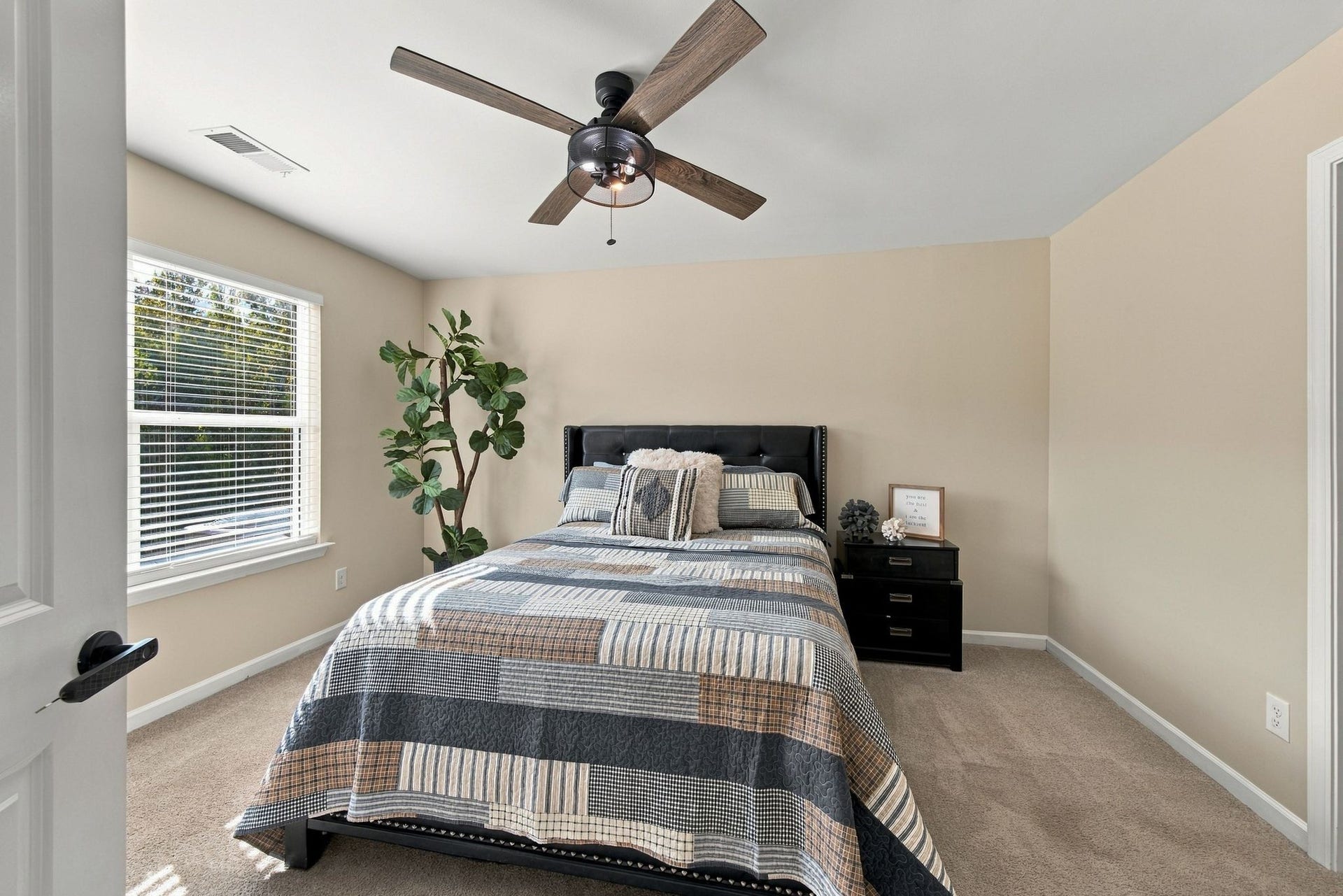 2946 Beeswax St, Columbia, TN 38401 2946 Beeswax St, Columbia, TN 38401