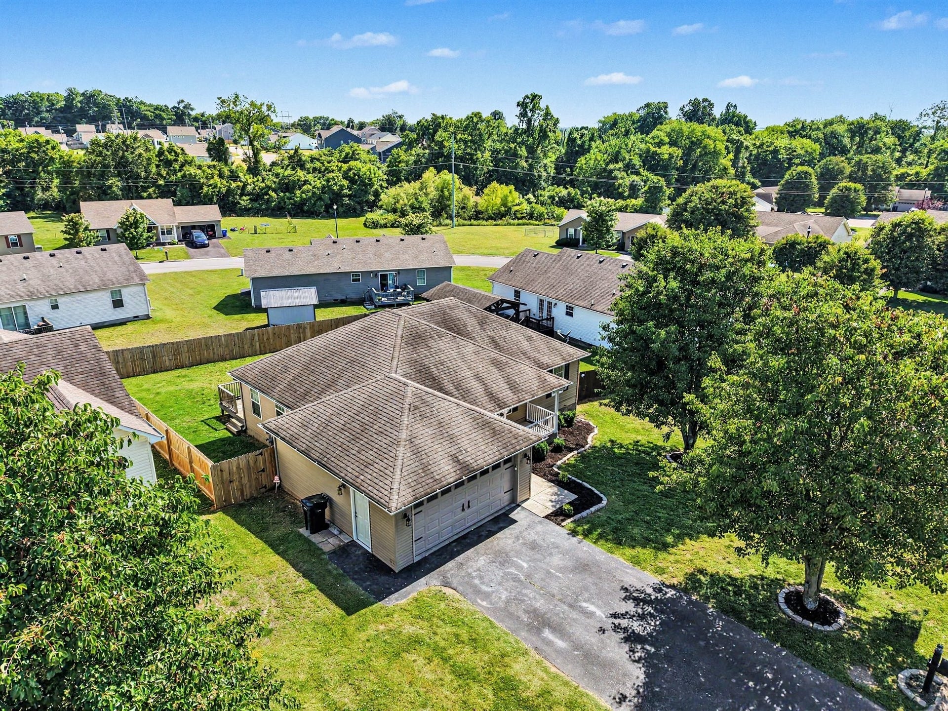 1847 Emily Ln, Columbia, TN 38401 1847 Emily Ln, Columbia, TN 38401
