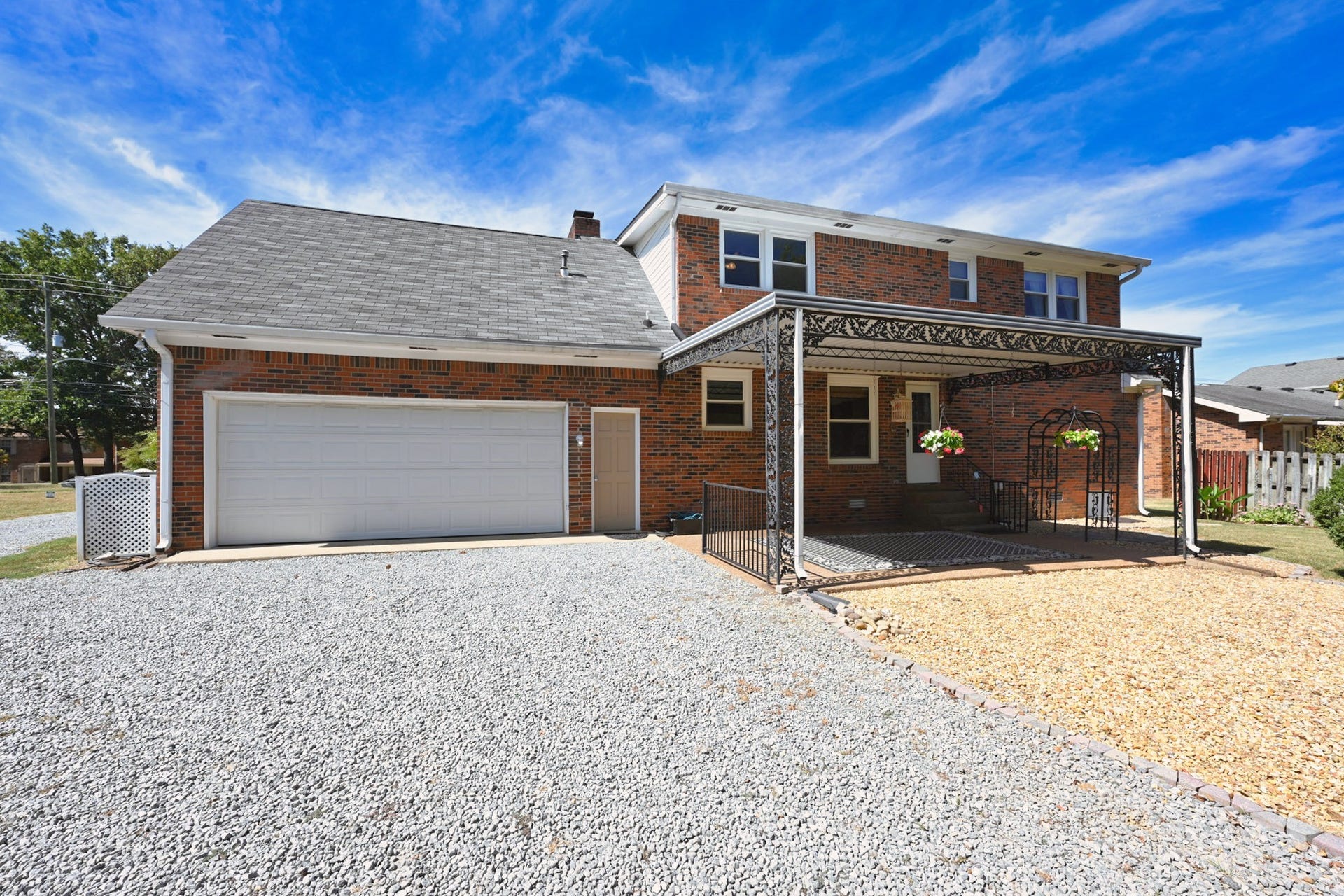 427 Walton Ferry Rd, Hendersonville, TN 37075