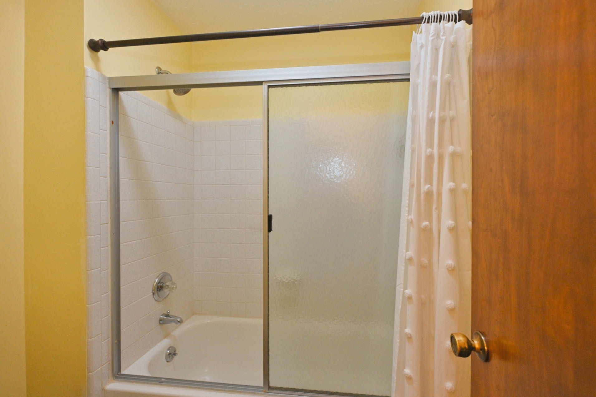 427 Walton Ferry Rd, Hendersonville, TN 37075