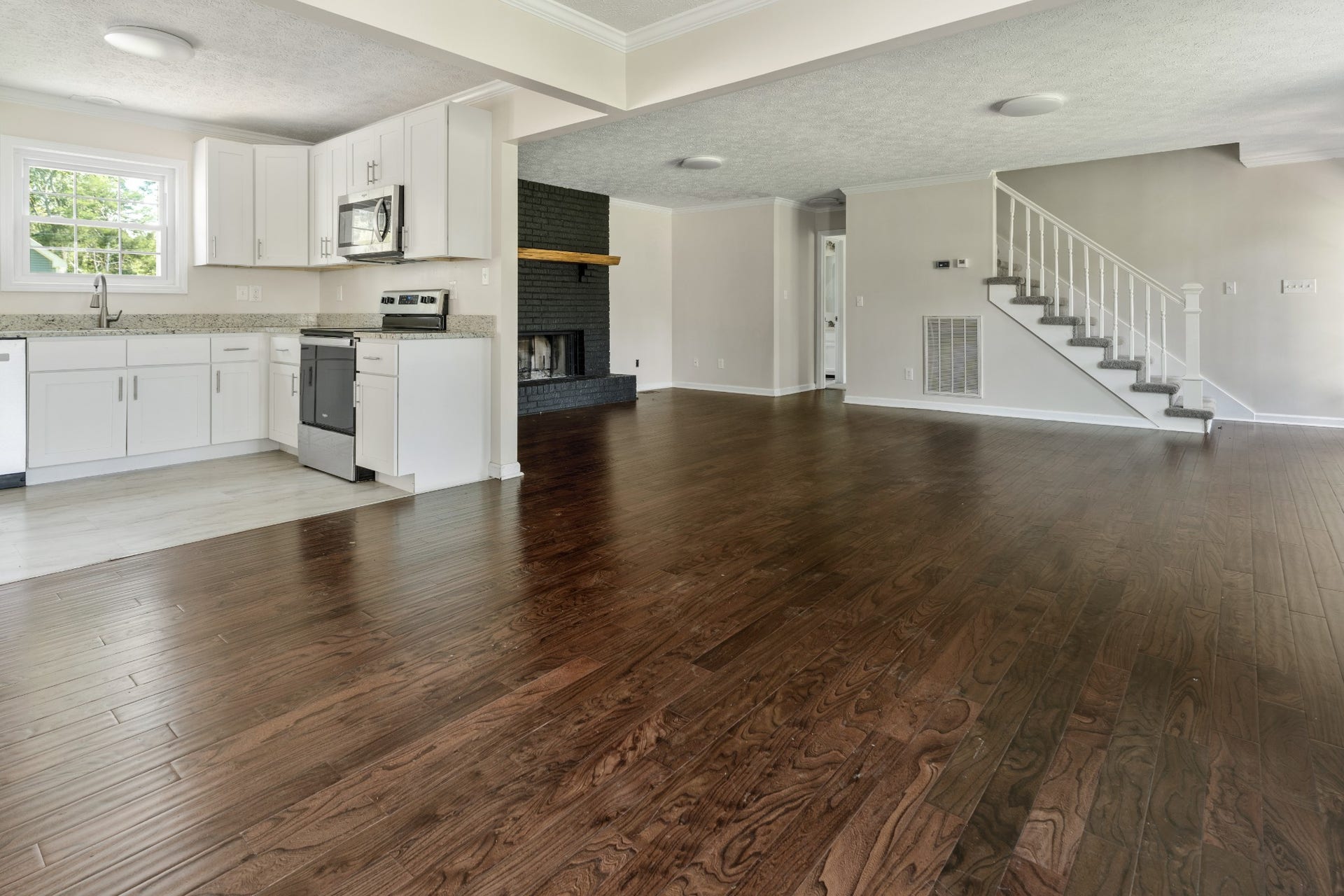 1166 S Wrights Ln, Gallatin, TN 37066