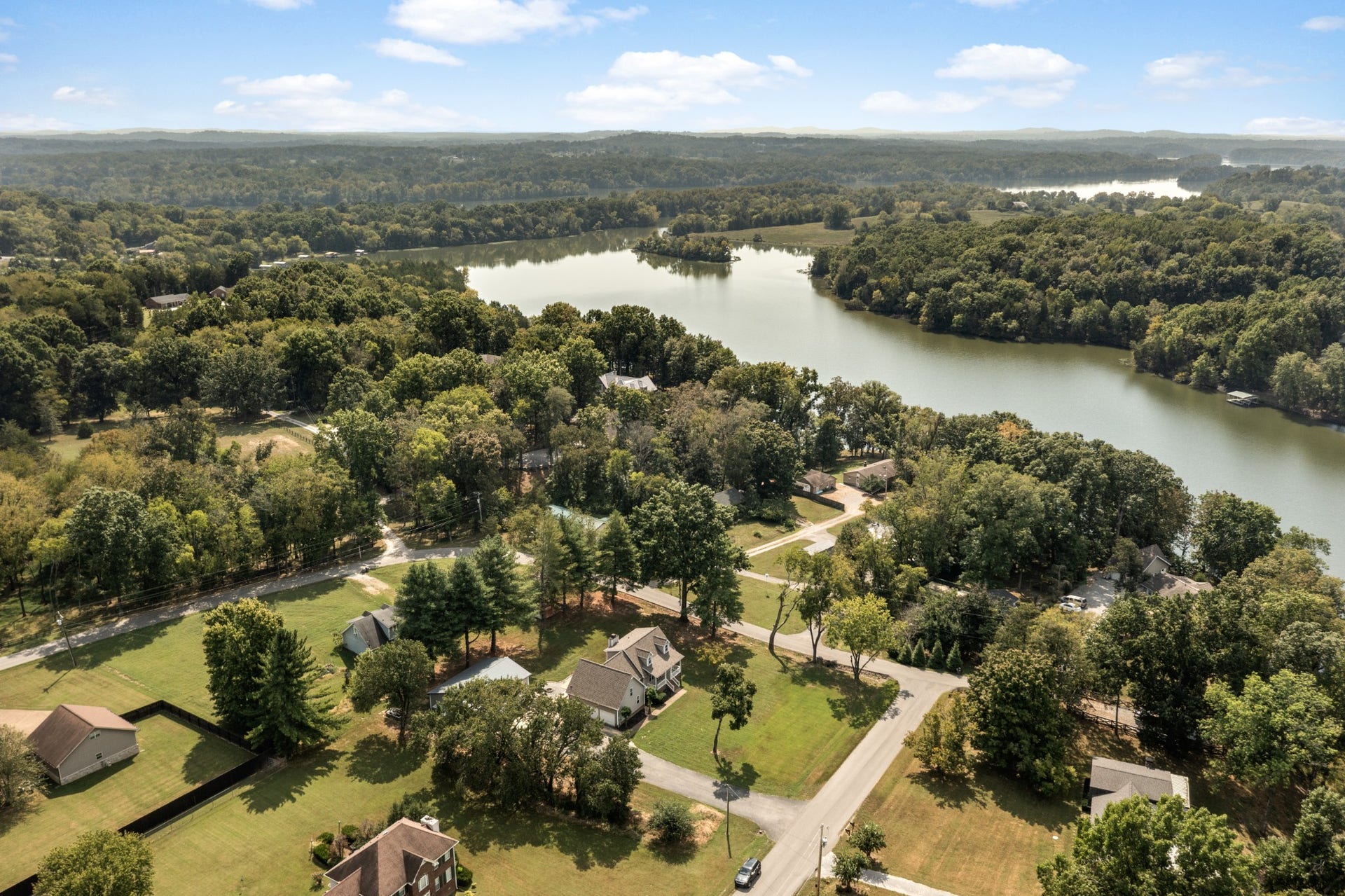 1166 S Wrights Ln, Gallatin, TN 37066