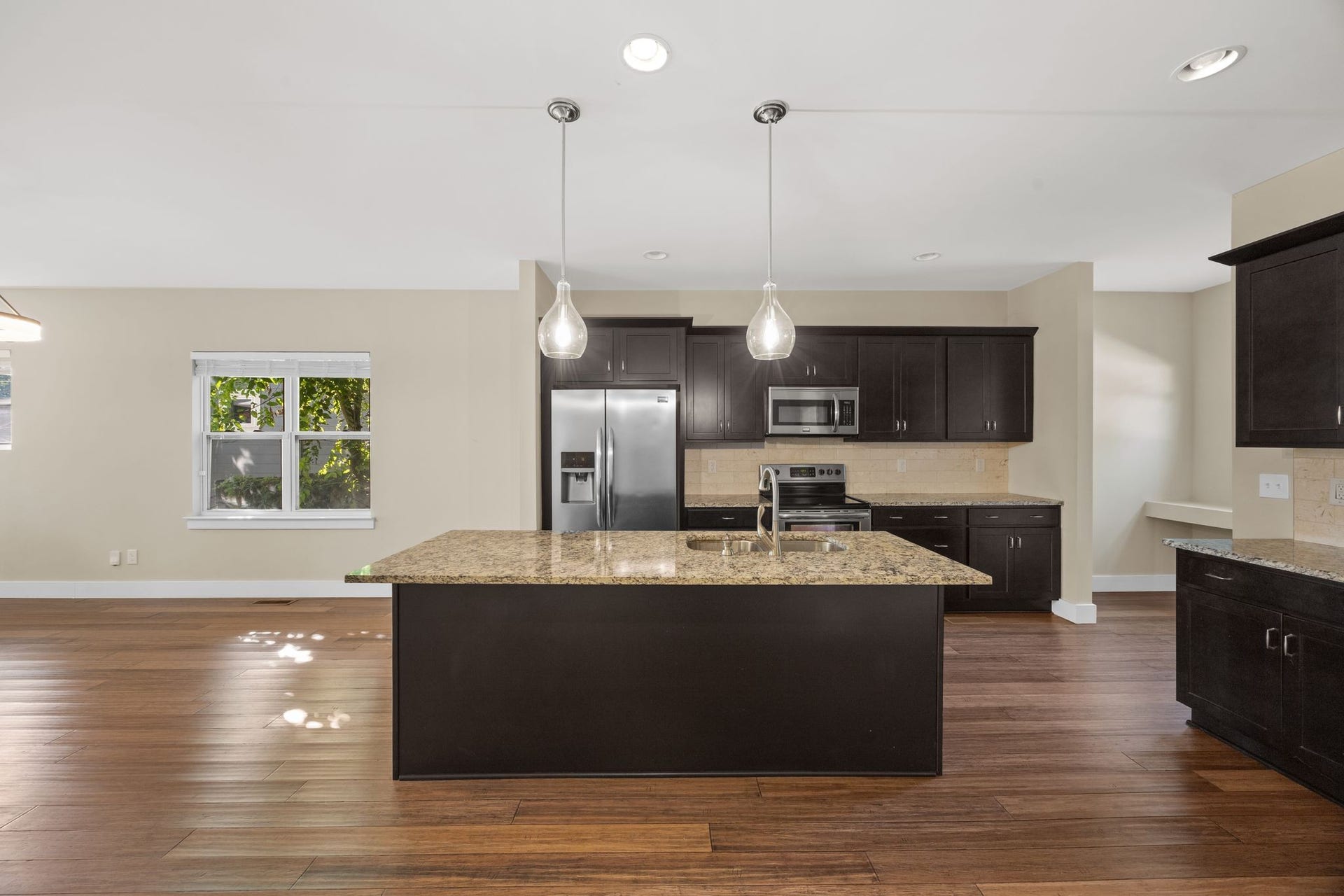 1715 21st Ave N, Nashville, TN 37208 1715 21st Ave N, Nashville, TN 37208