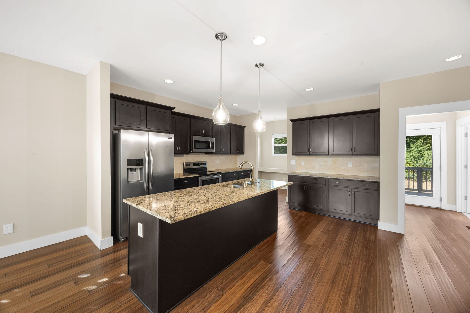 1715 21st Ave N, Nashville, TN 37208 1715 21st Ave N, Nashville, TN 37208