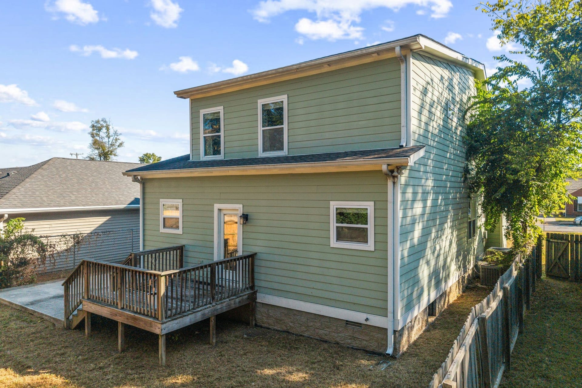 1715 21st Ave N, Nashville, TN 37208 1715 21st Ave N, Nashville, TN 37208