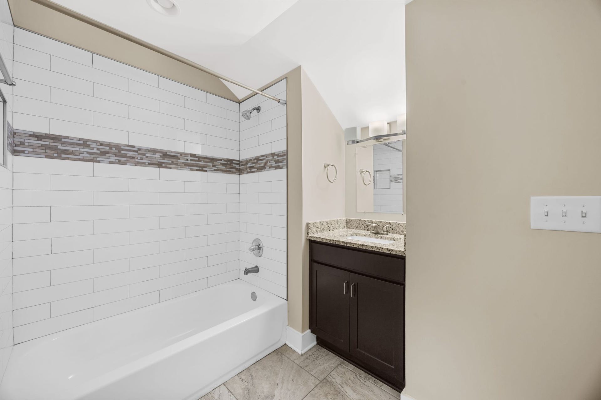 1715 21st Ave N, Nashville, TN 37208 1715 21st Ave N, Nashville, TN 37208