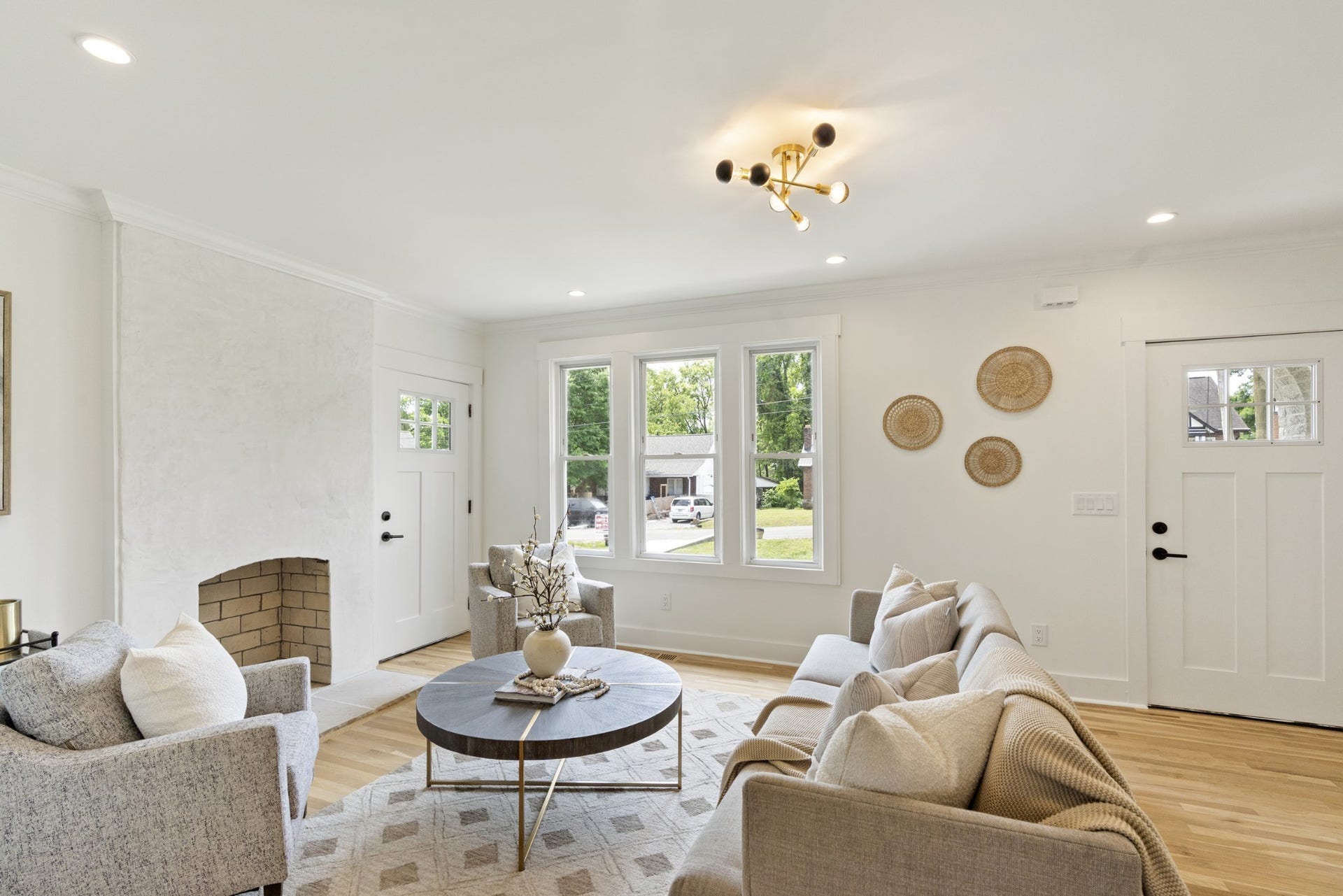 Greet all your visitors in front of the fireplace.