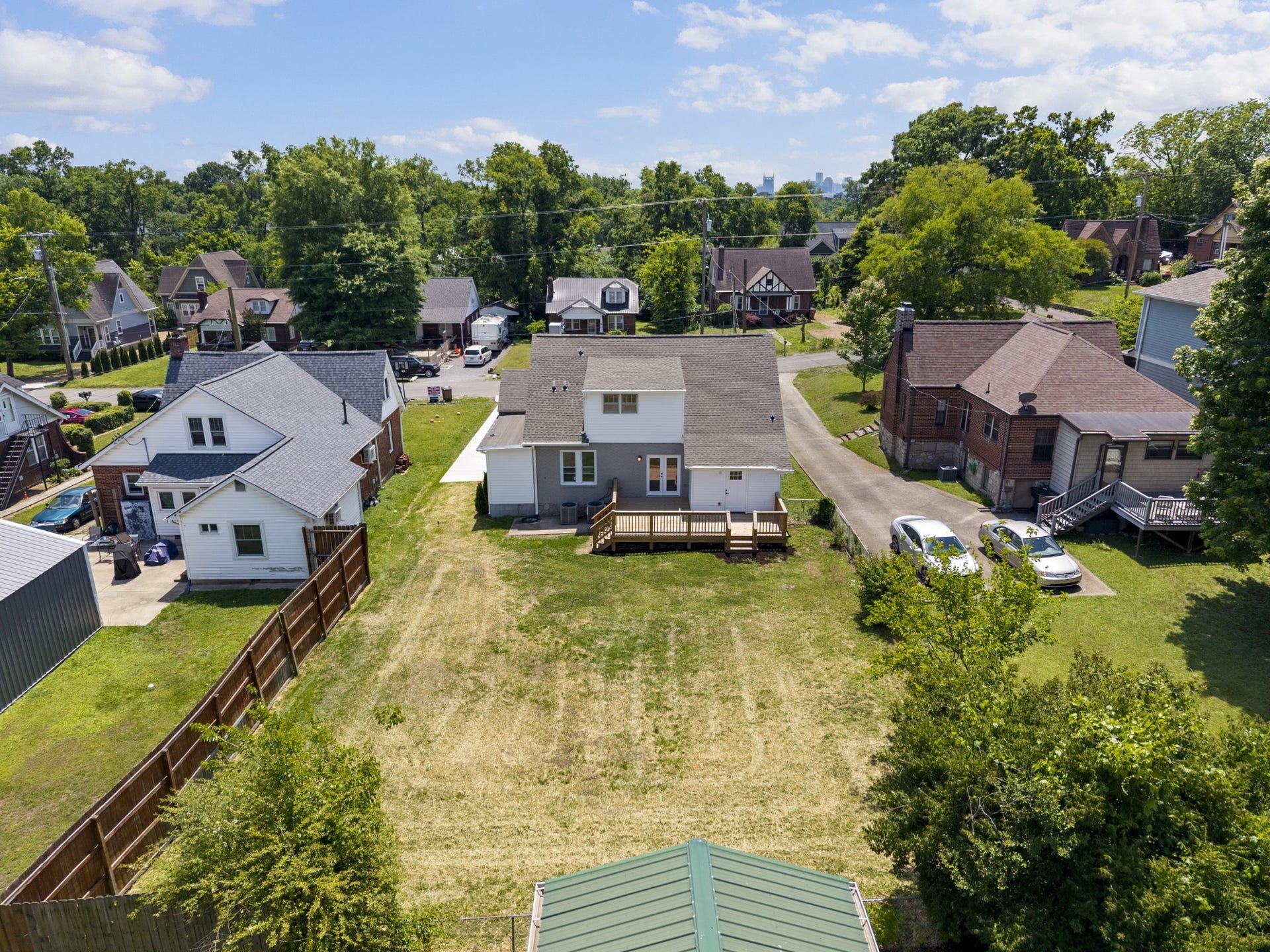 911 Fairwin Ave, Nashville, TN 37216