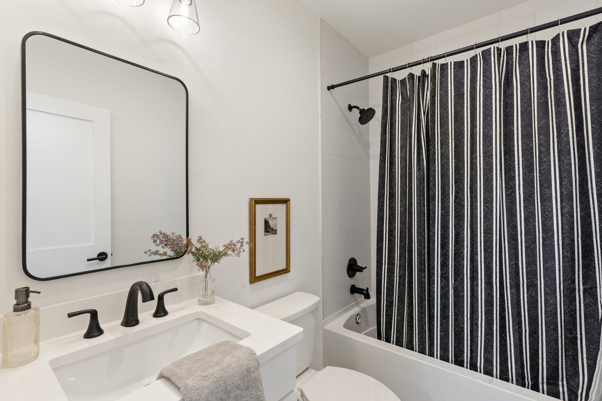 Downstairs full bathroom