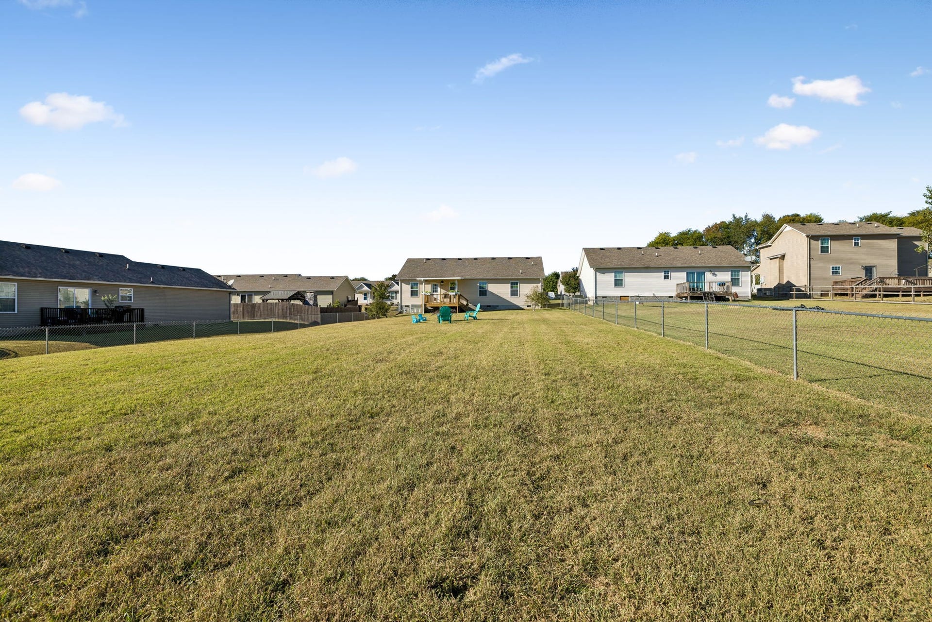 1980 Spears Ln, Columbia, TN 38401