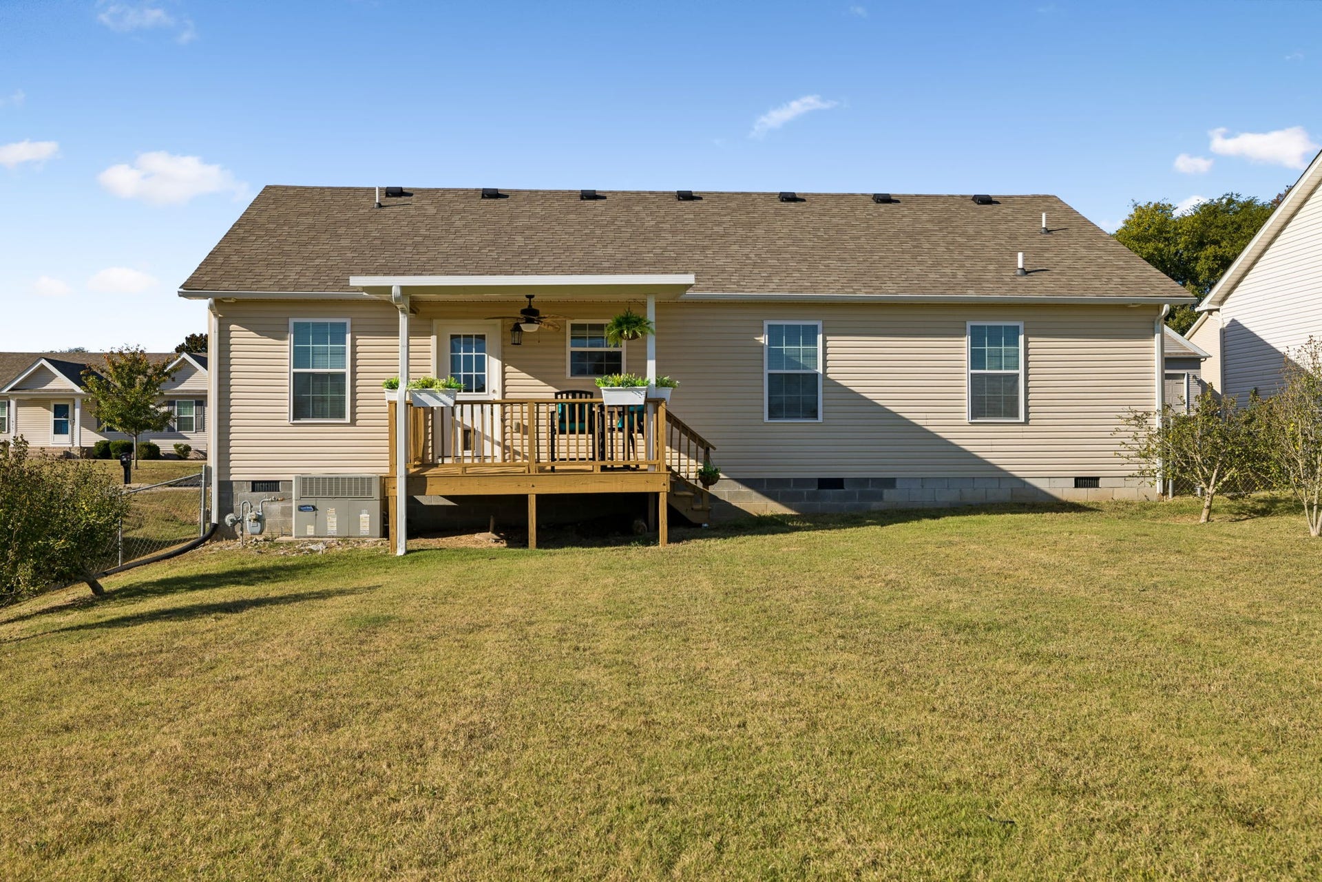 1980 Spears Ln, Columbia, TN 38401